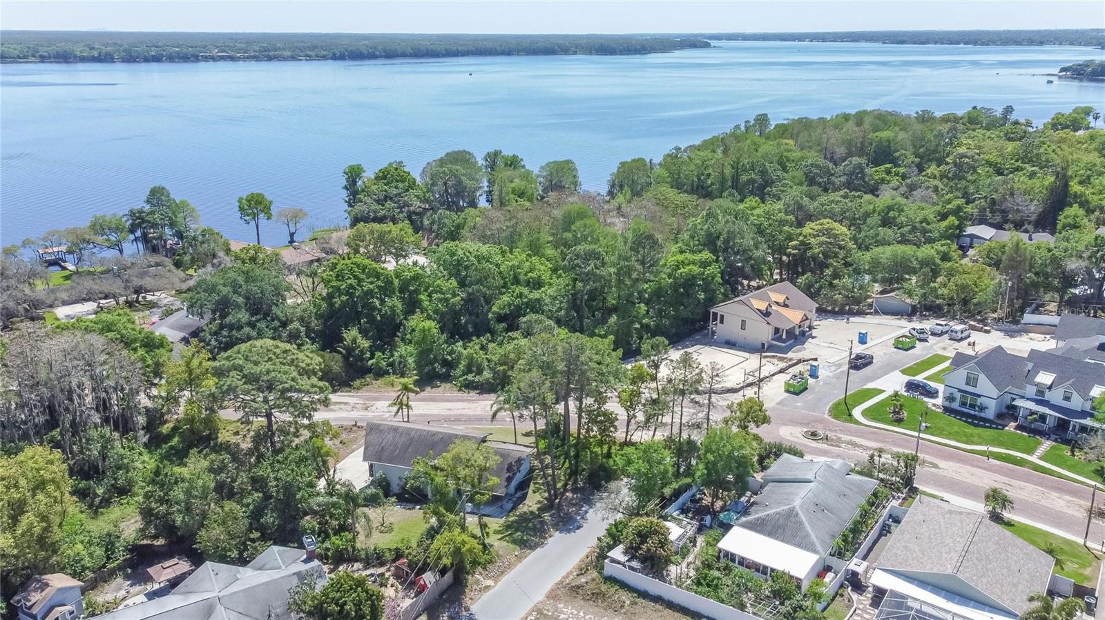 200 LAKEVIEW DR, TARPON SPRINGS, FL, 34688