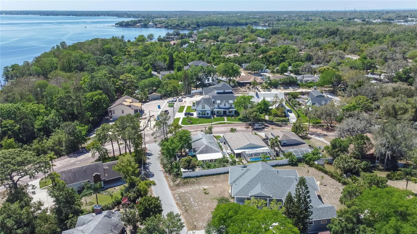200 LAKEVIEW DR, TARPON SPRINGS, FL, 34688