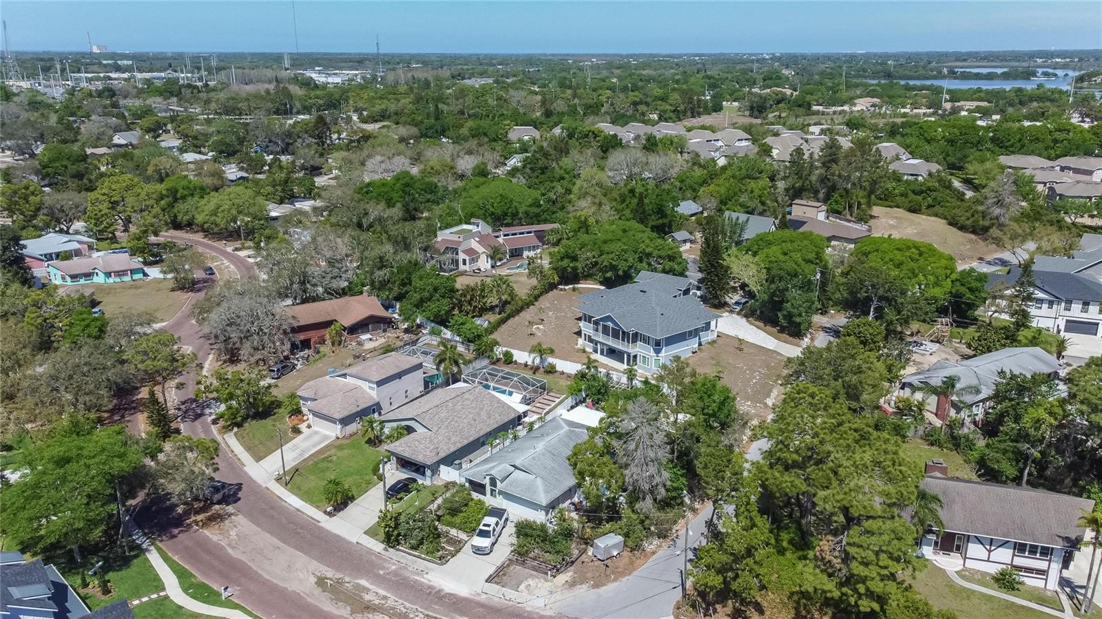 200 LAKEVIEW DR, TARPON SPRINGS, FL, 34688
