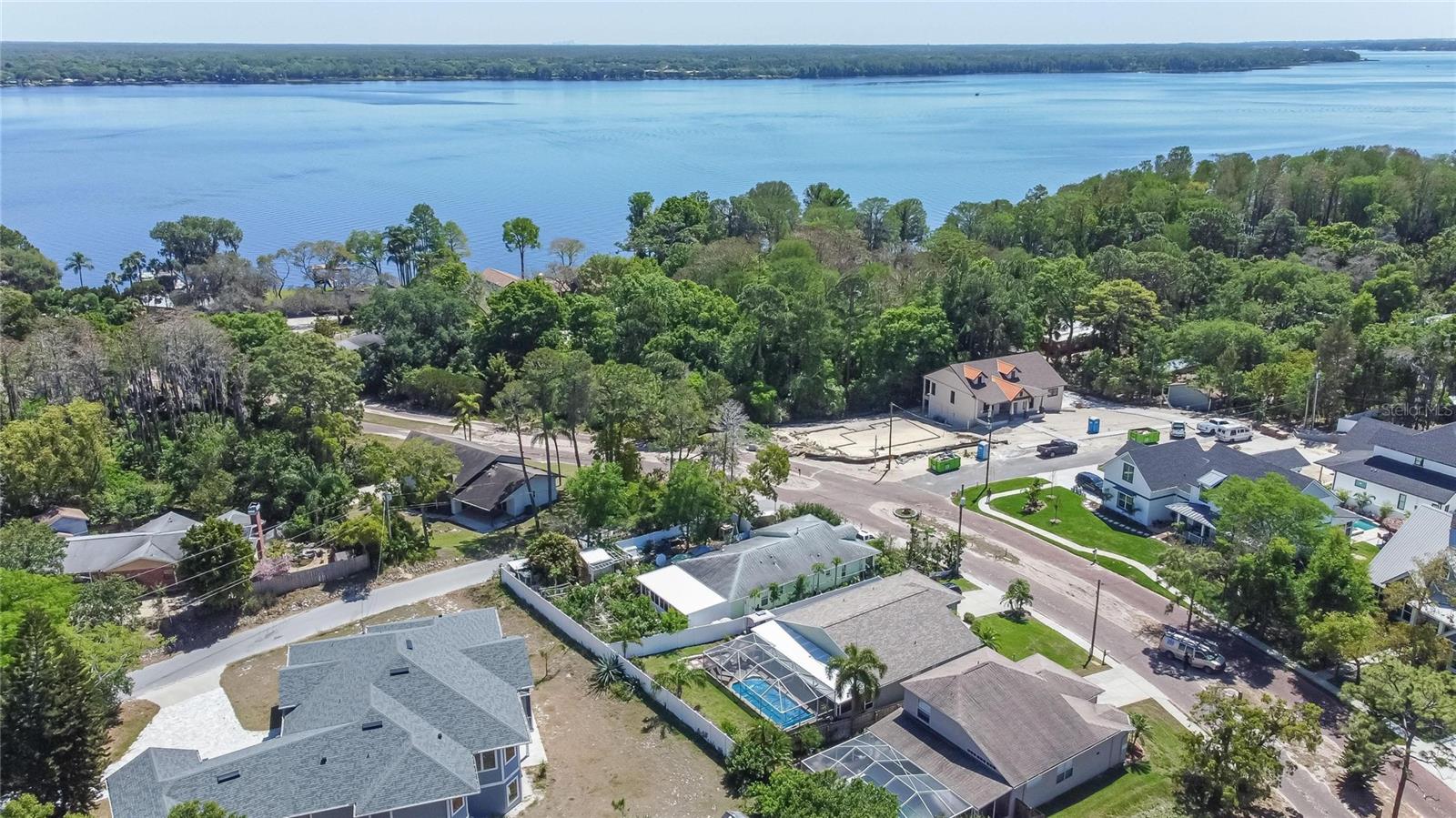 200 LAKEVIEW DR, TARPON SPRINGS, FL, 34688