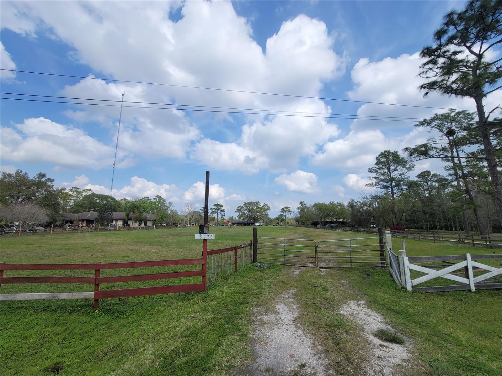 19755 LAKE PICKETT RD, ORLANDO, FL, 32820