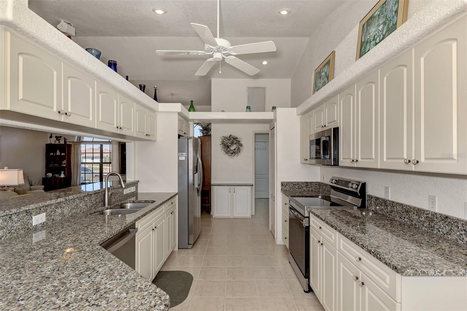 15706 VISCOUNT CIR, PORT CHARLOTTE, FL, 33981