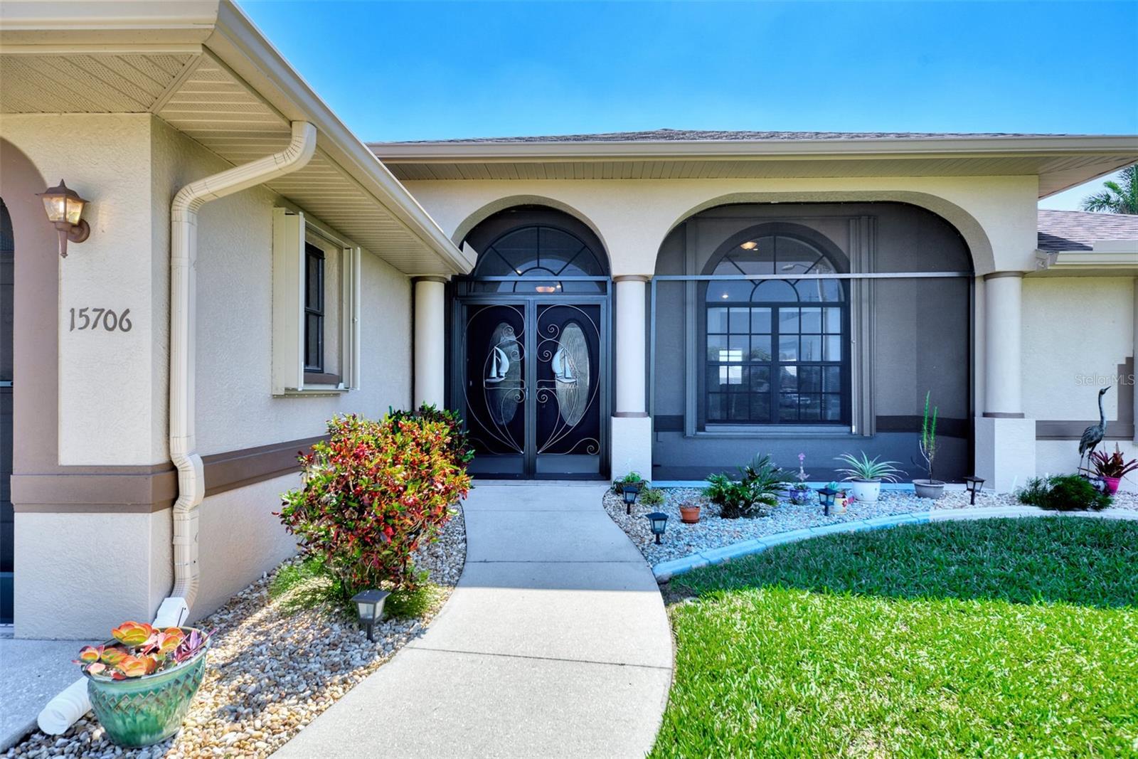 15706 VISCOUNT CIR, PORT CHARLOTTE, FL, 33981