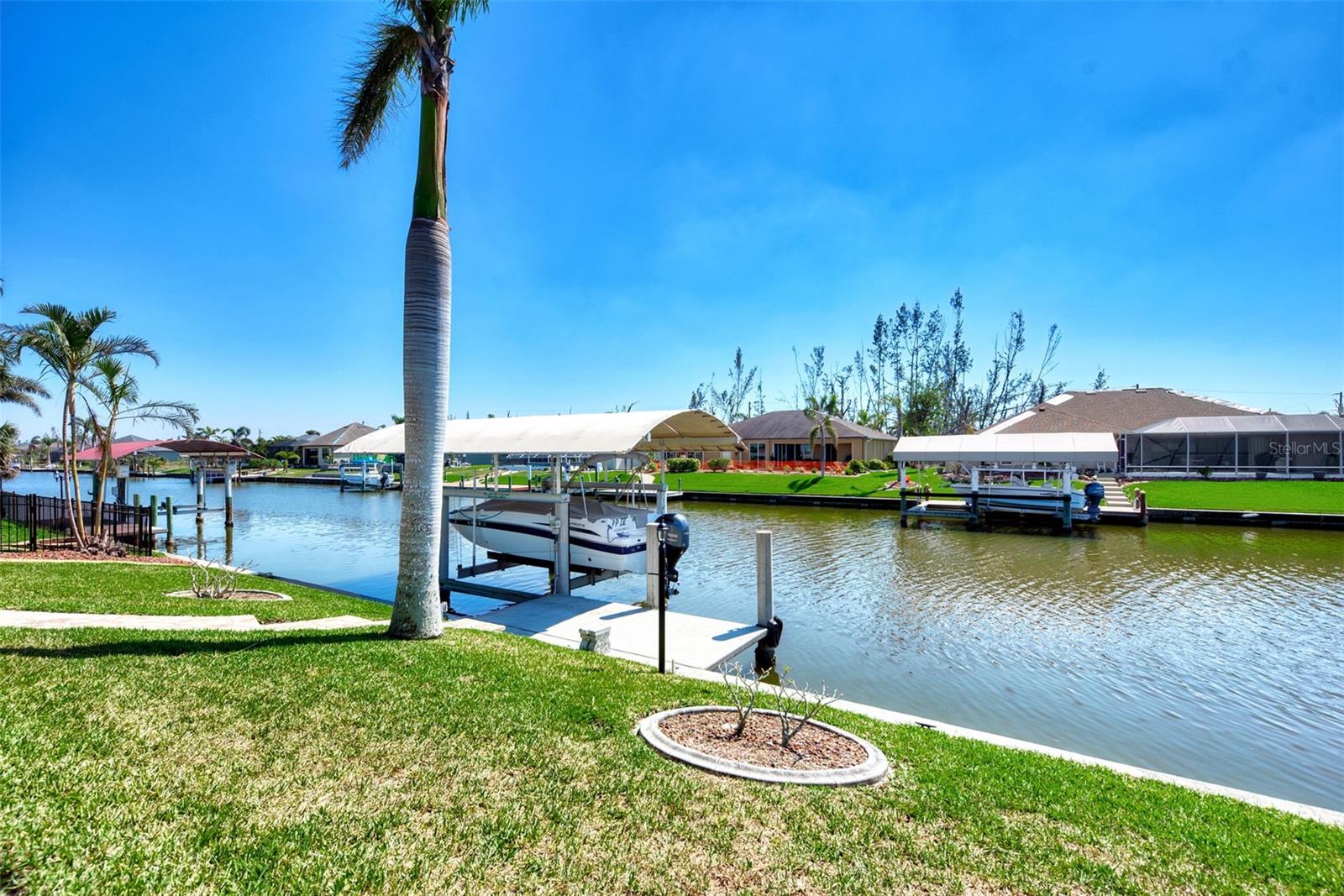 15706 VISCOUNT CIR, PORT CHARLOTTE, FL, 33981