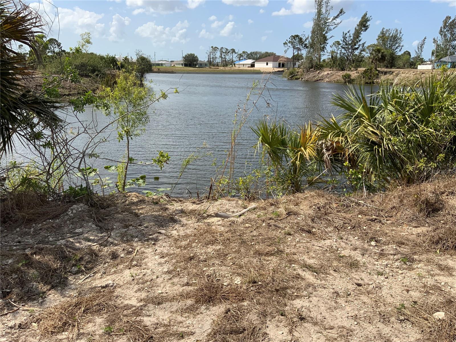 2113 NE 43RD LN, CAPE CORAL, FL, 33909