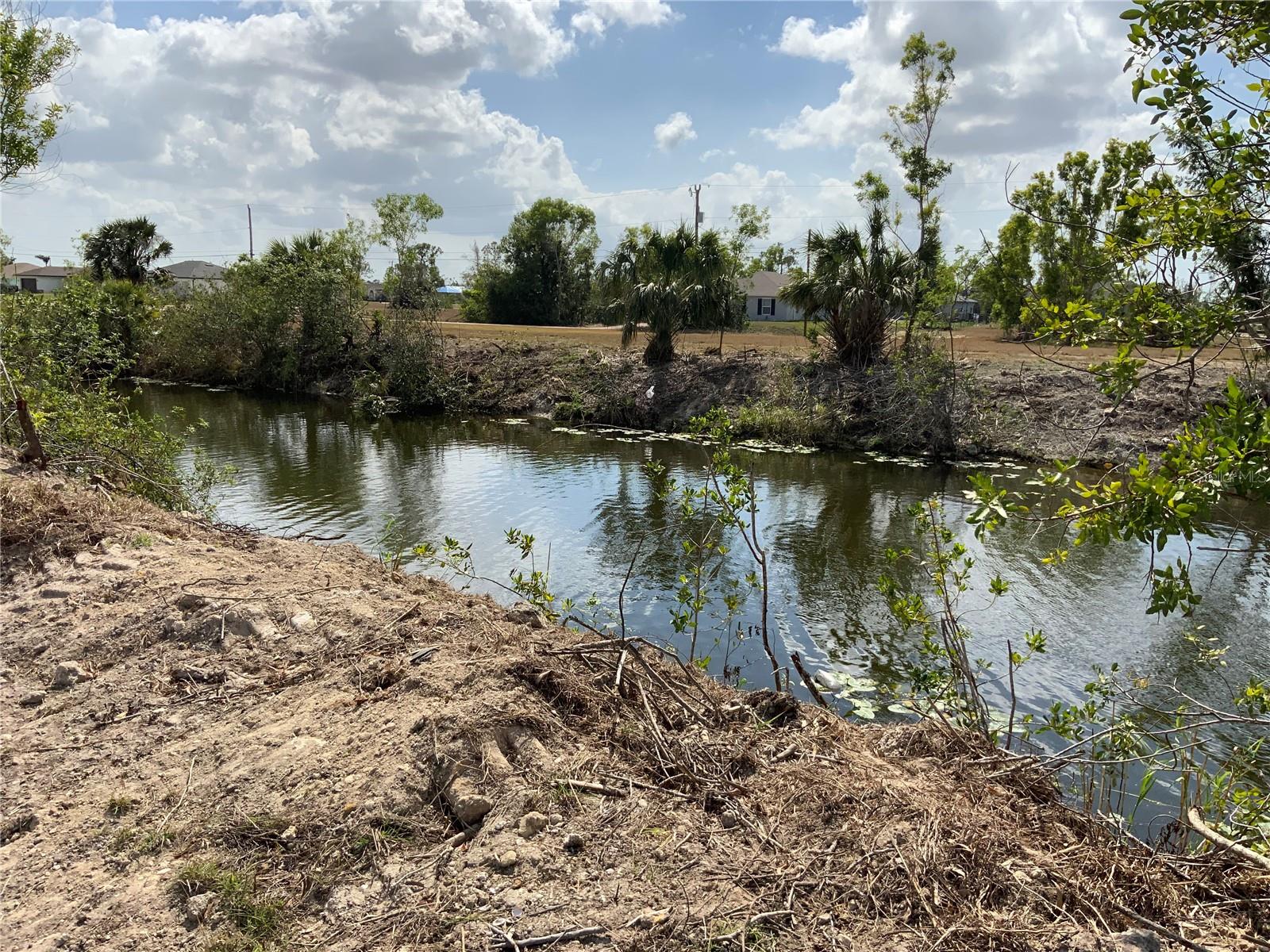 2113 NE 43RD LN, CAPE CORAL, FL, 33909