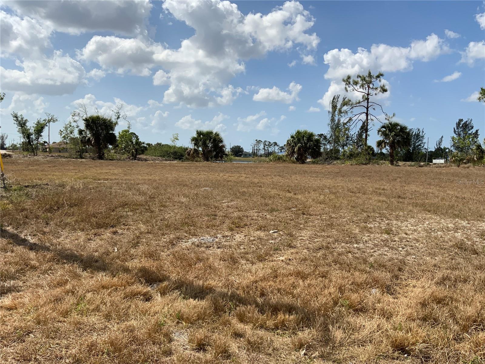 2113 NE 43RD LN, CAPE CORAL, FL, 33909