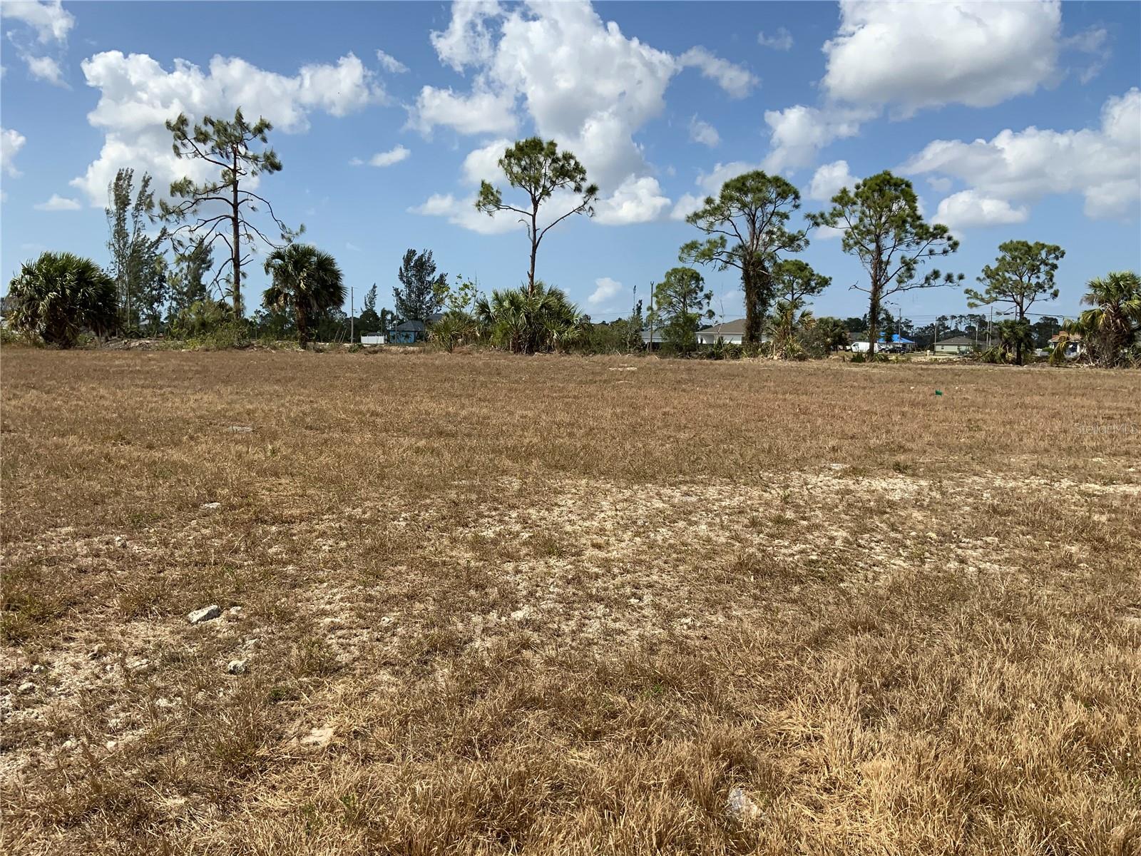 2113 NE 43RD LN, CAPE CORAL, FL, 33909
