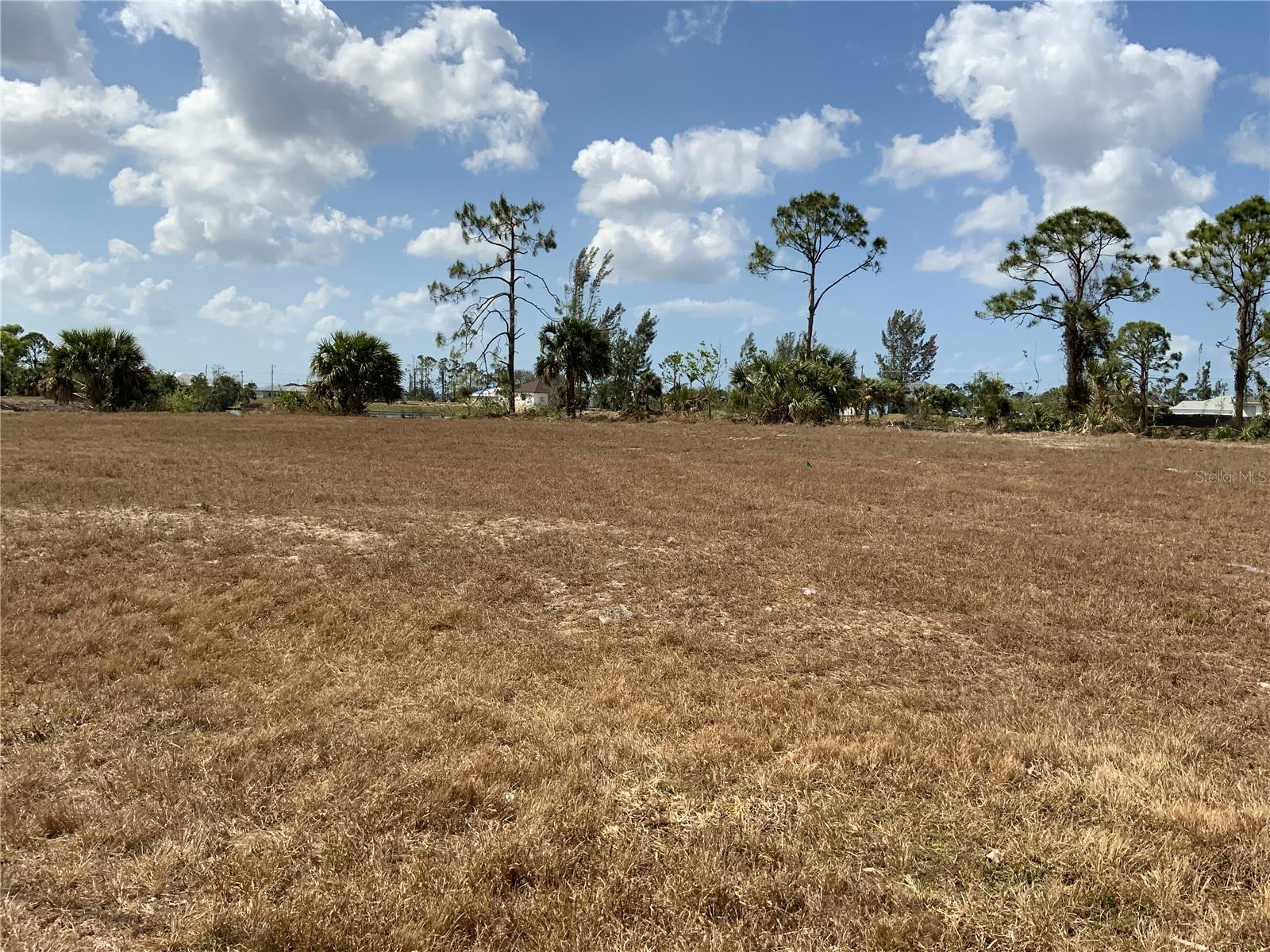 2113 NE 43RD LN, CAPE CORAL, FL, 33909