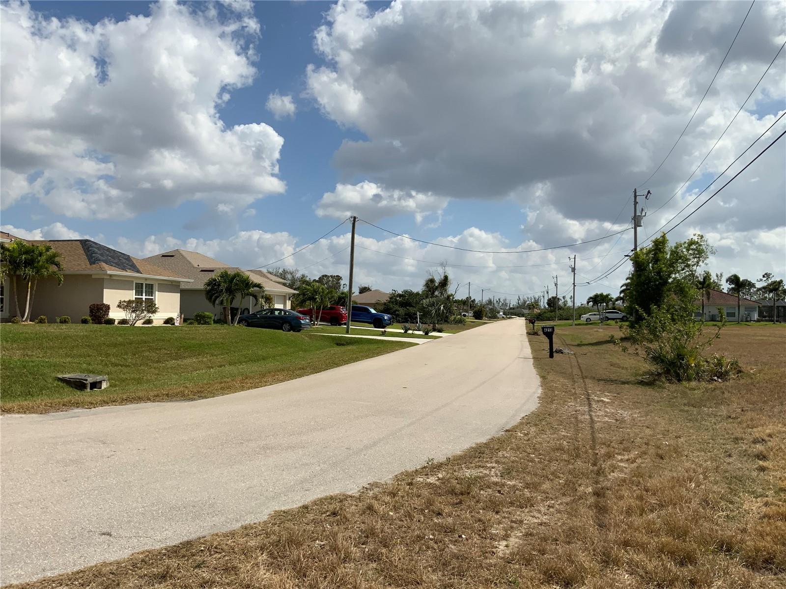 2113 NE 43RD LN, CAPE CORAL, FL, 33909
