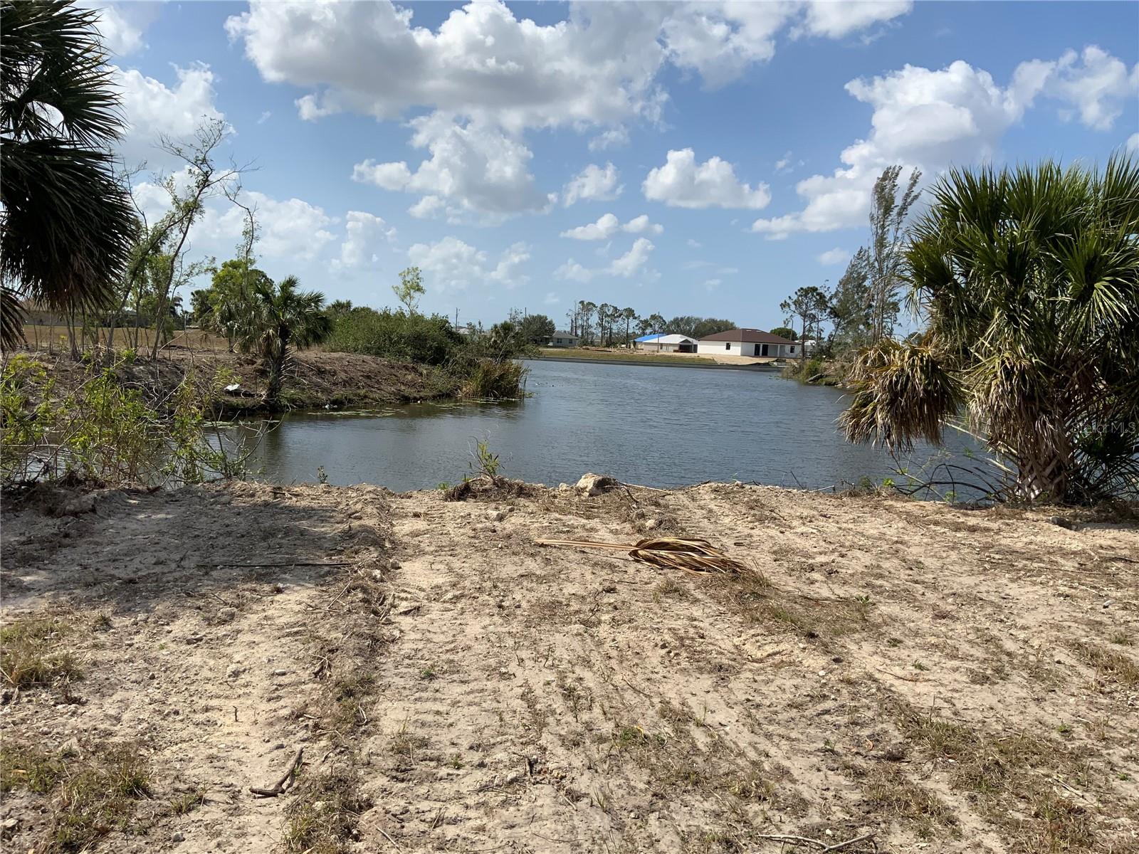 2113 NE 43RD LN, CAPE CORAL, FL, 33909