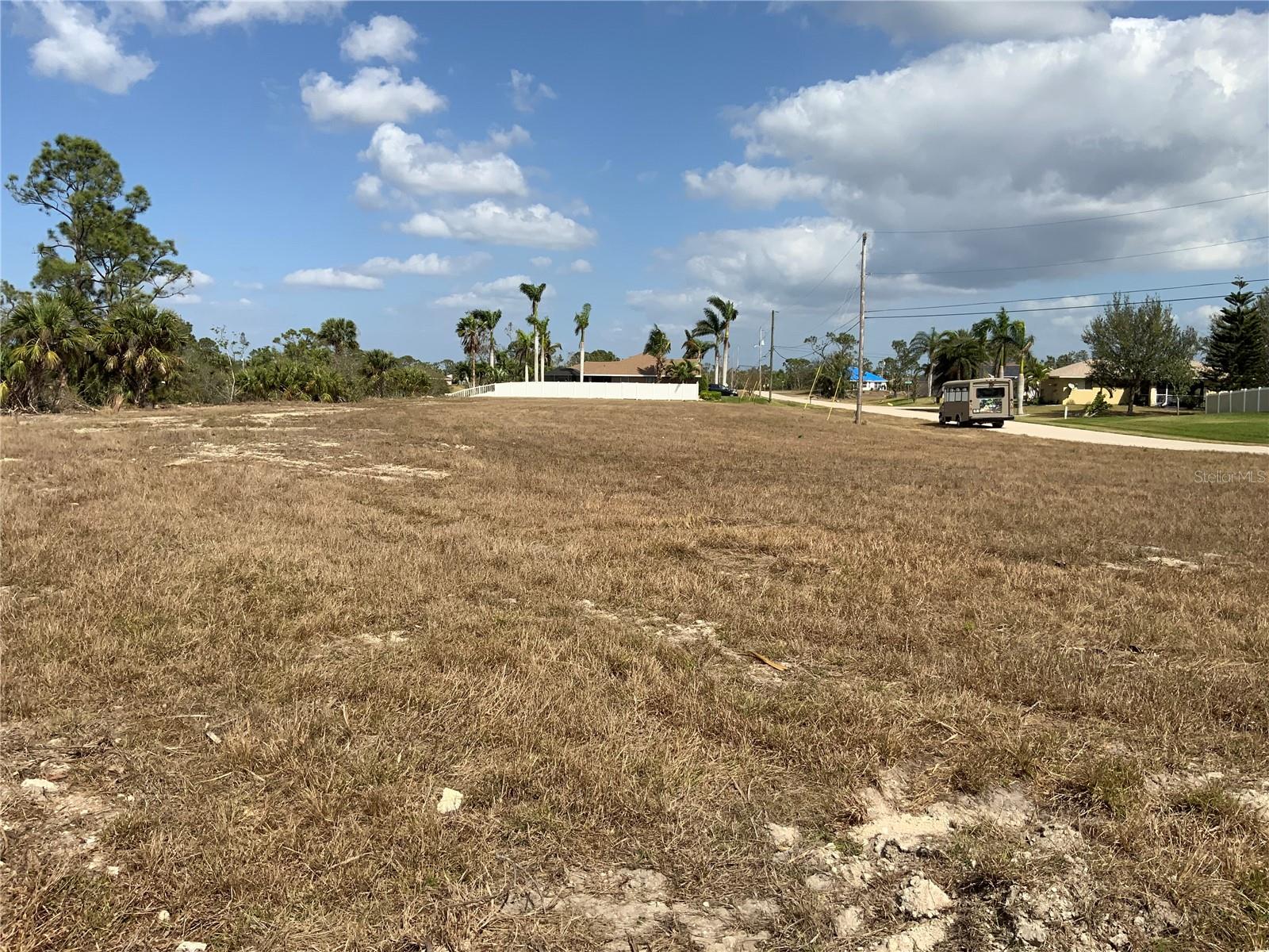2113 NE 43RD LN, CAPE CORAL, FL, 33909