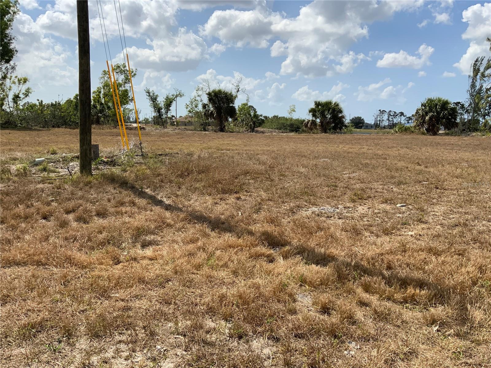 2113 NE 43RD LN, CAPE CORAL, FL, 33909