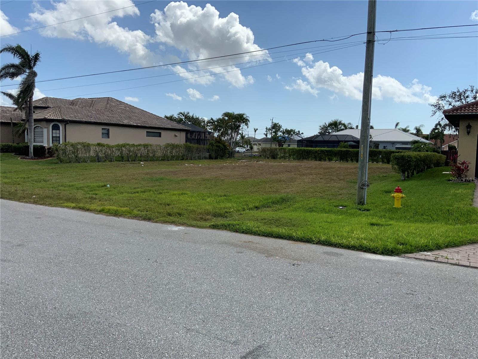 2510 MIRACLE PKWY, CAPE CORAL, FL, 33914