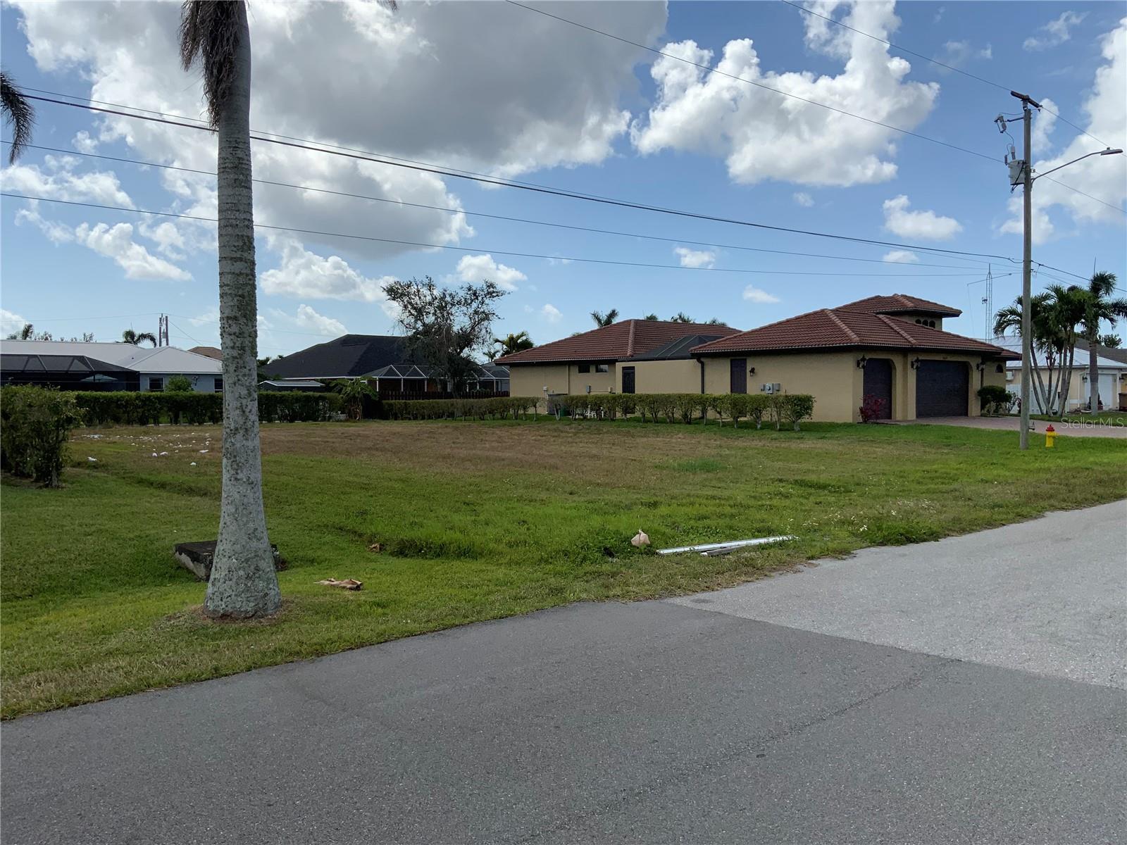 2510 MIRACLE PKWY, CAPE CORAL, FL, 33914