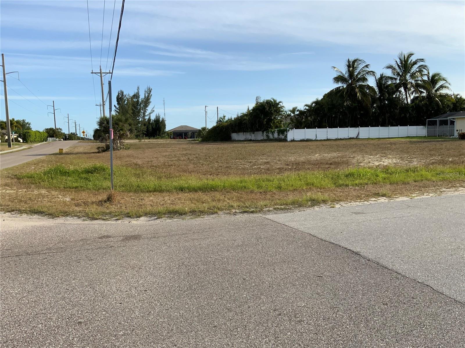 2000 SW 28TH TER, CAPE CORAL, FL, 33914