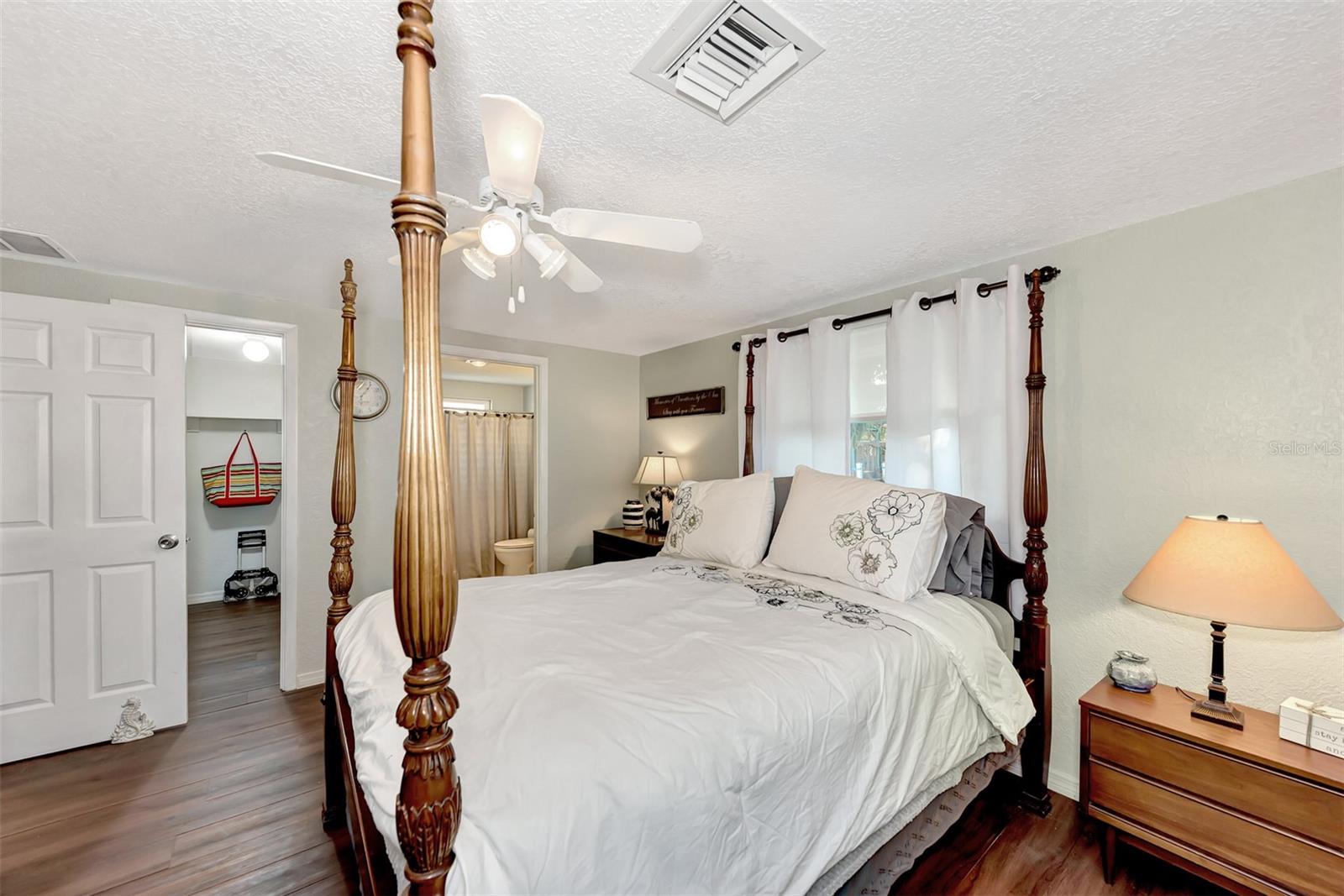 1 CAROLL CIR, ENGLEWOOD, FL, 34223