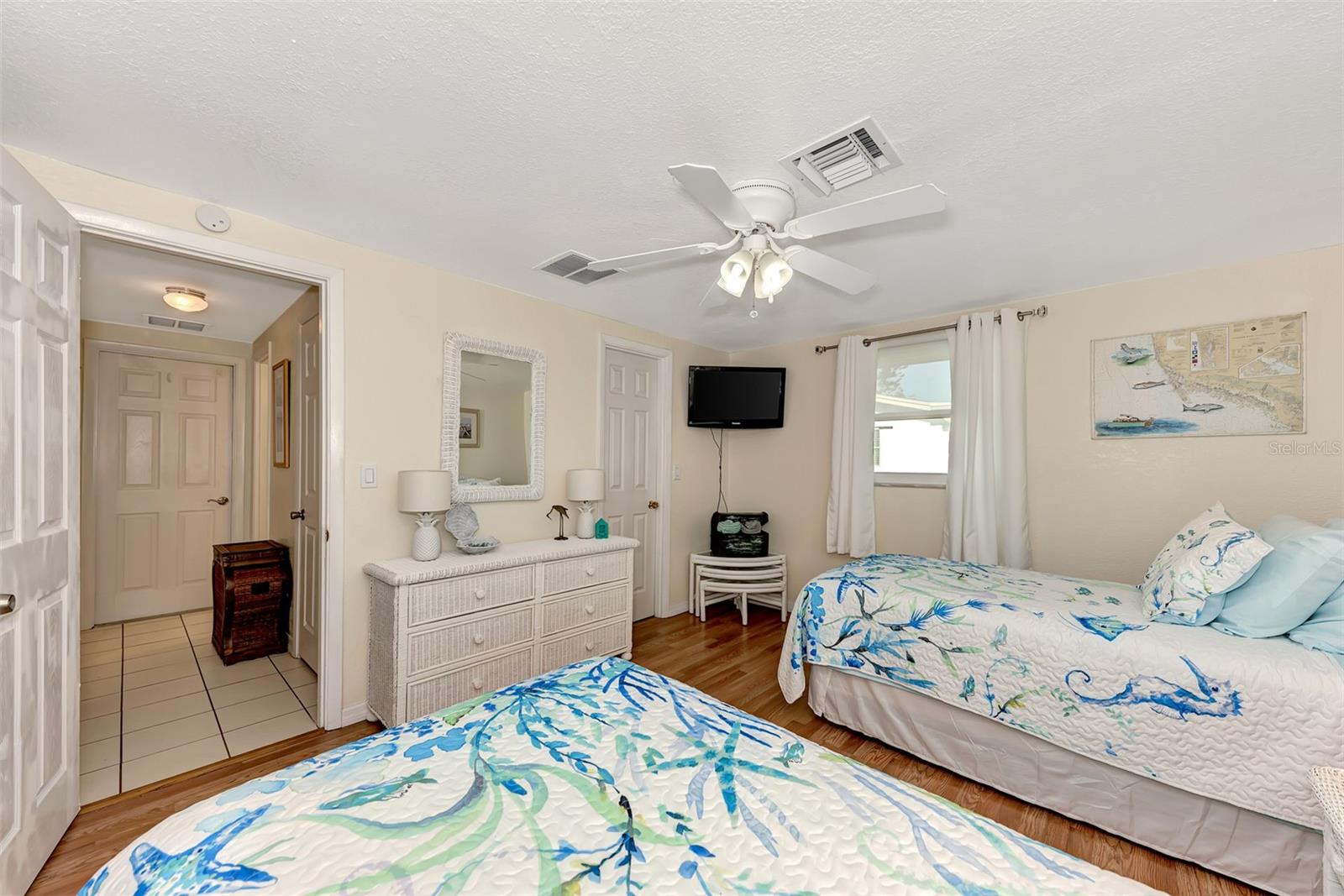 1 CAROLL CIR, ENGLEWOOD, FL, 34223