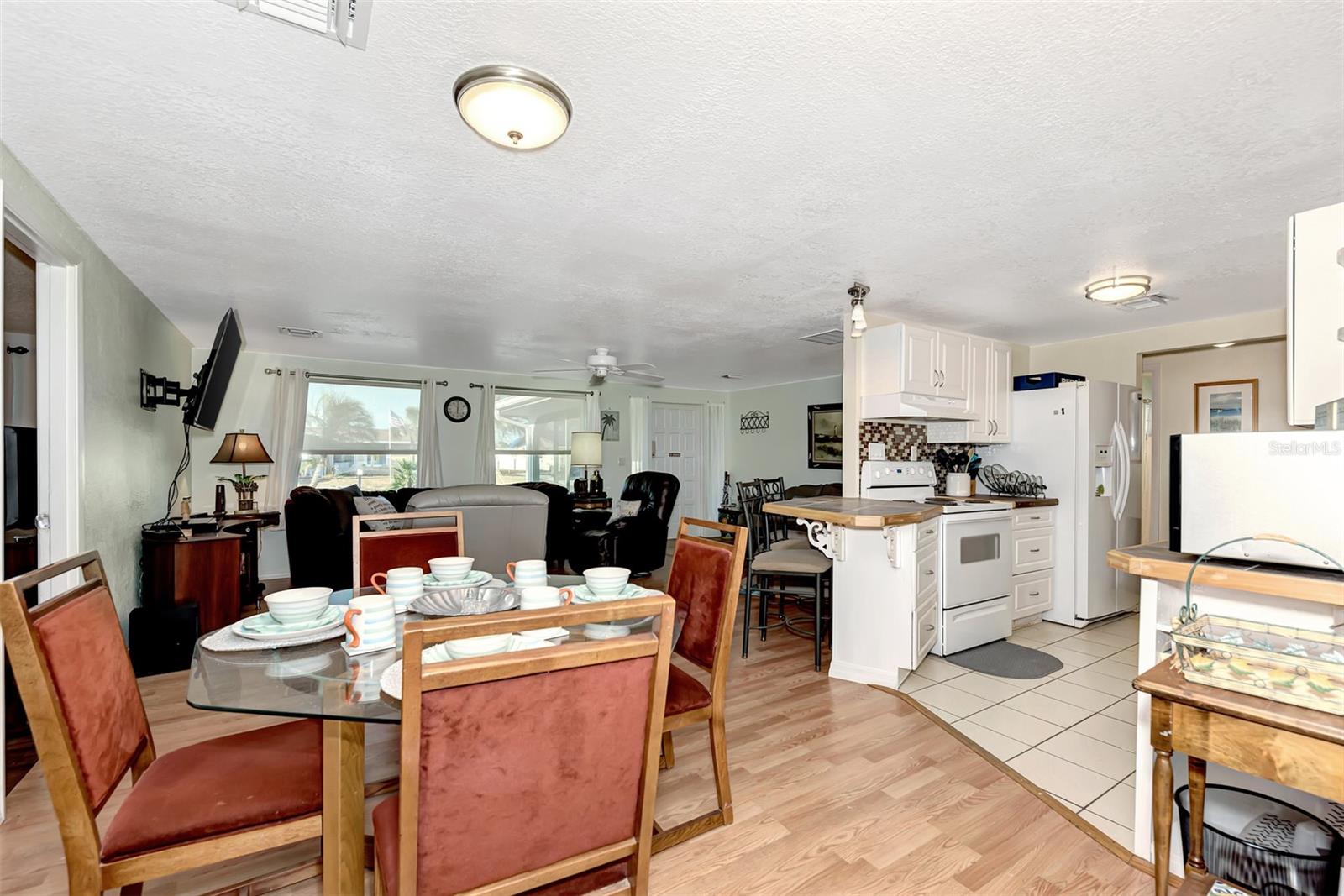 1 CAROLL CIR, ENGLEWOOD, FL, 34223