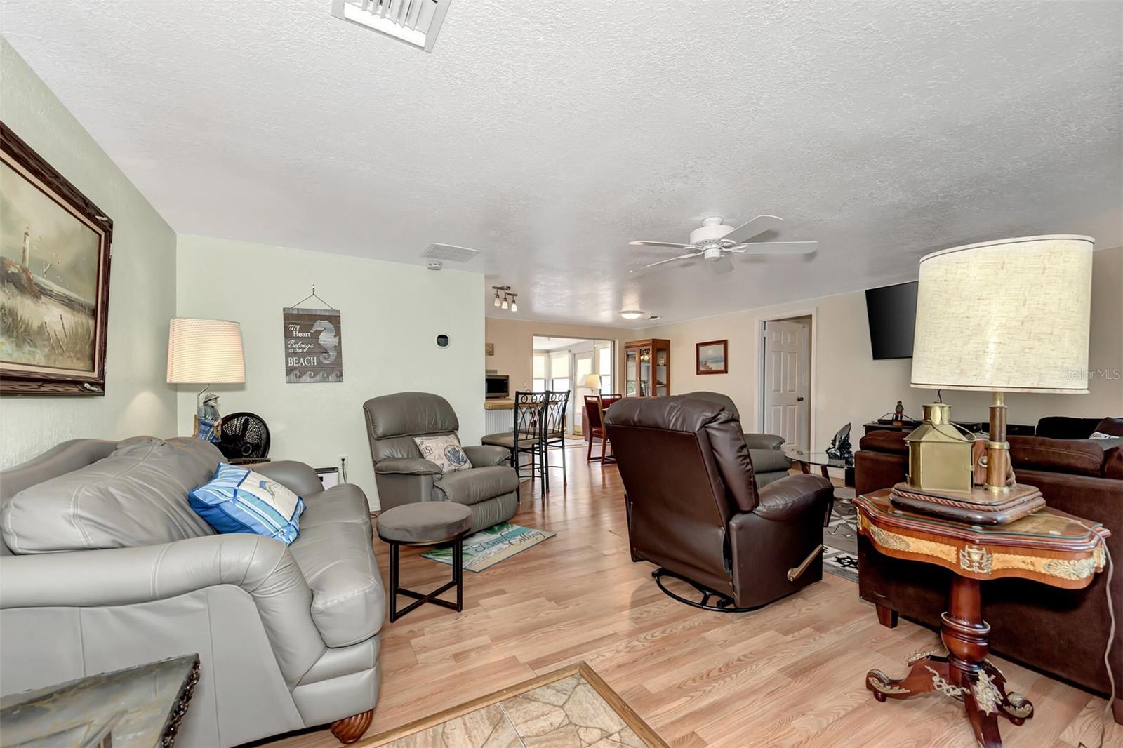 1 CAROLL CIR, ENGLEWOOD, FL, 34223