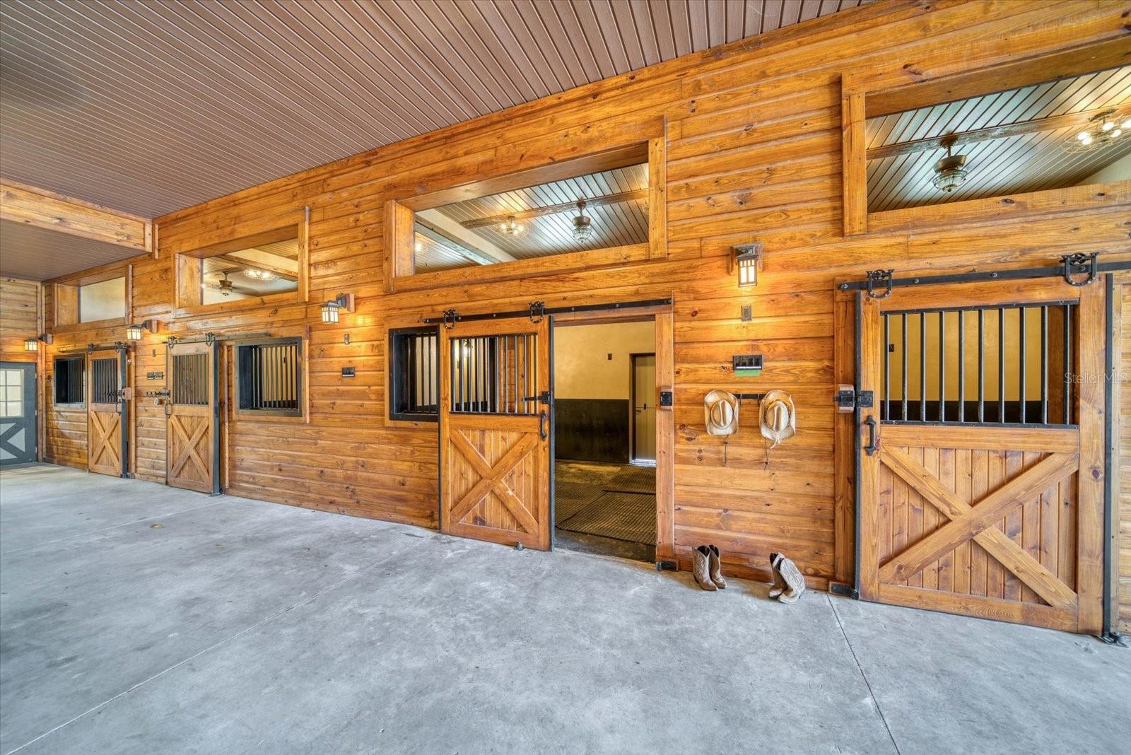 13026 S COUNTY ROAD 39 HWY, LITHIA, FL, 33547