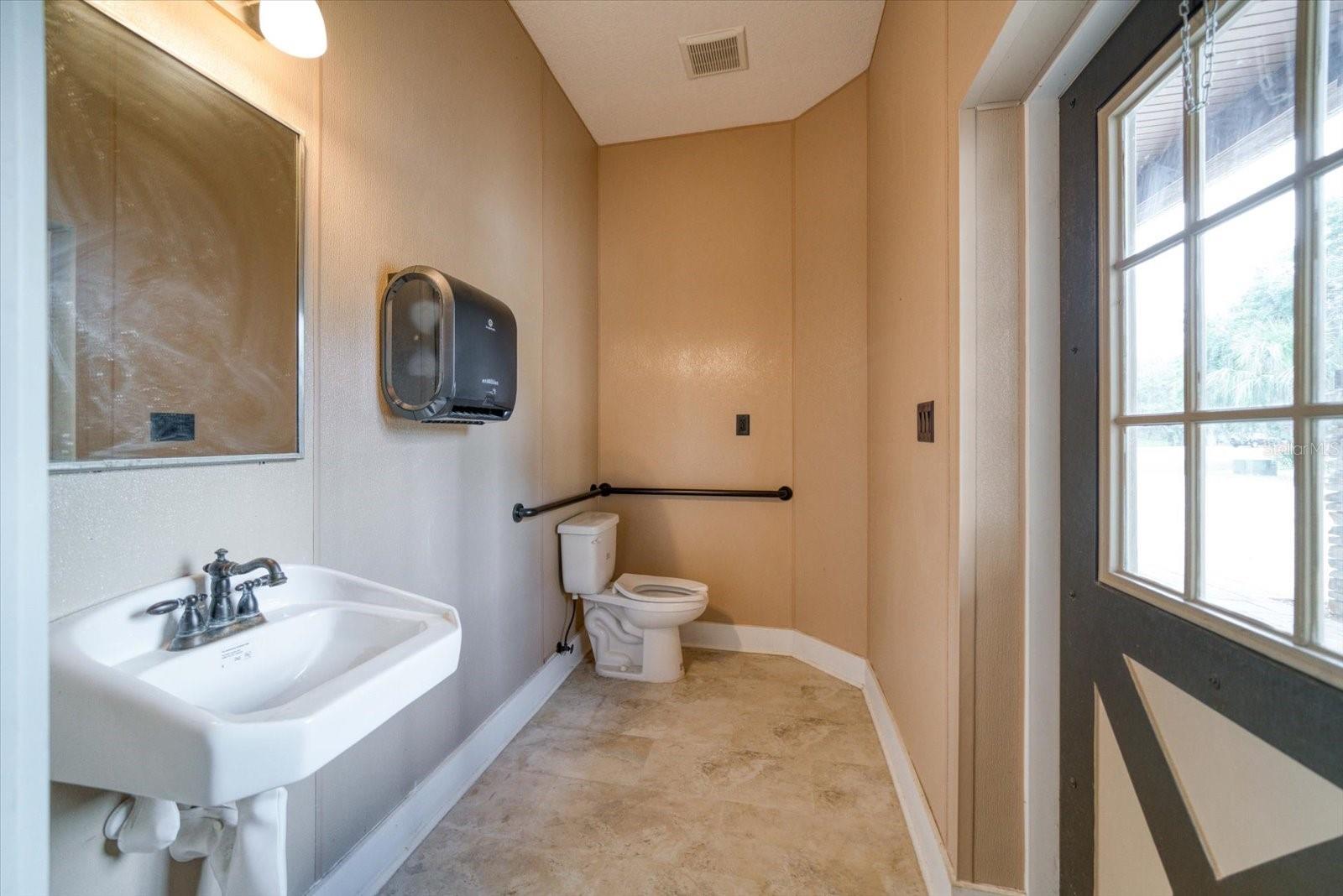 13026 S COUNTY ROAD 39 HWY, LITHIA, FL, 33547