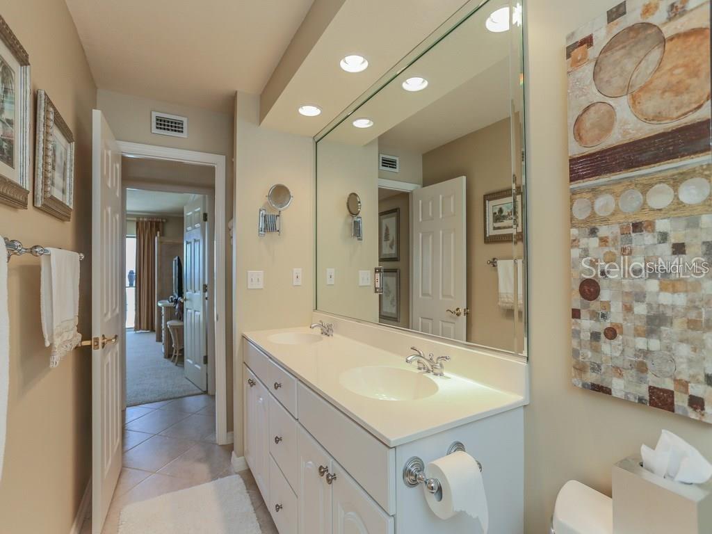 1050 LONGBOAT CLUB RD #502, LONGBOAT KEY, FL, 34228