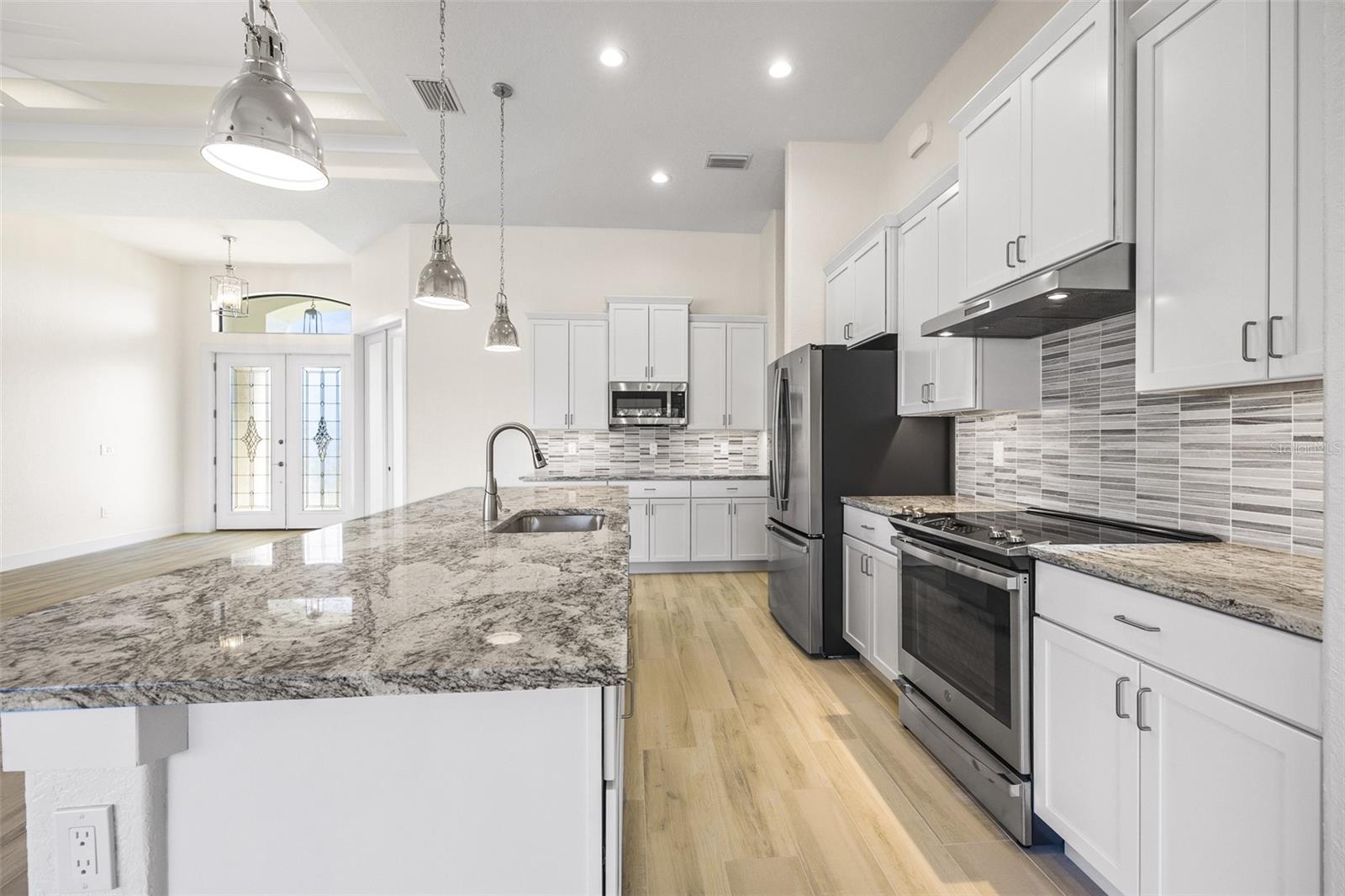 9437 GALAXIE CIR, PORT CHARLOTTE, FL, 33981