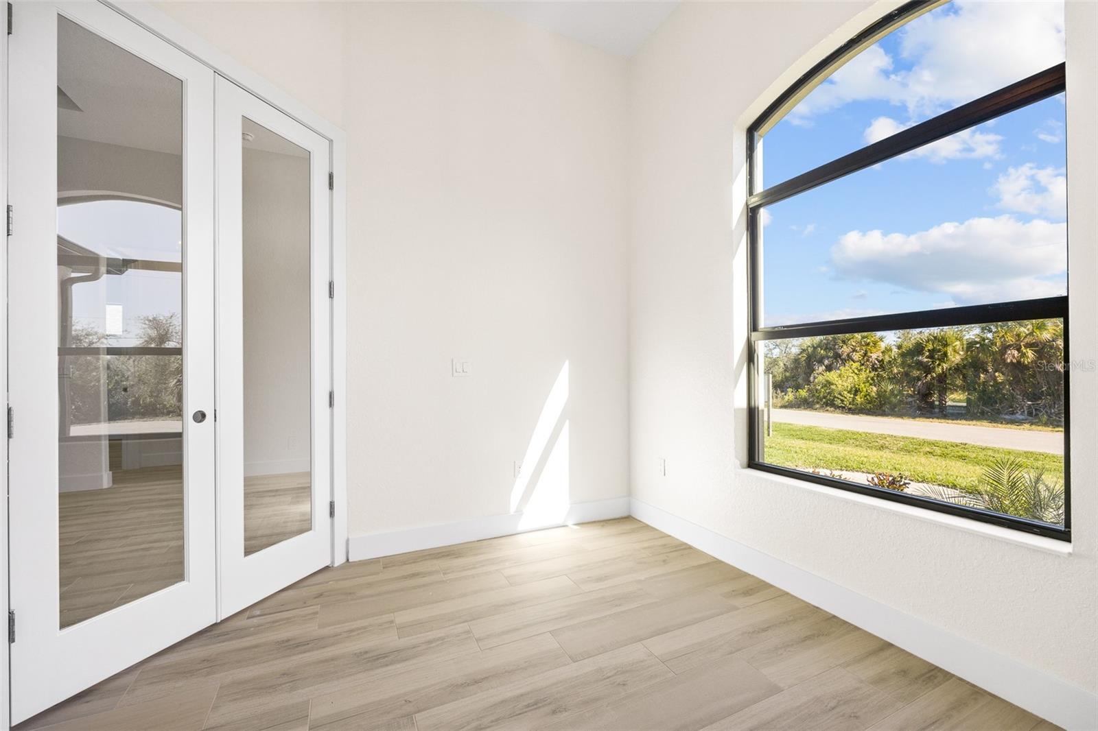 9437 GALAXIE CIR, PORT CHARLOTTE, FL, 33981
