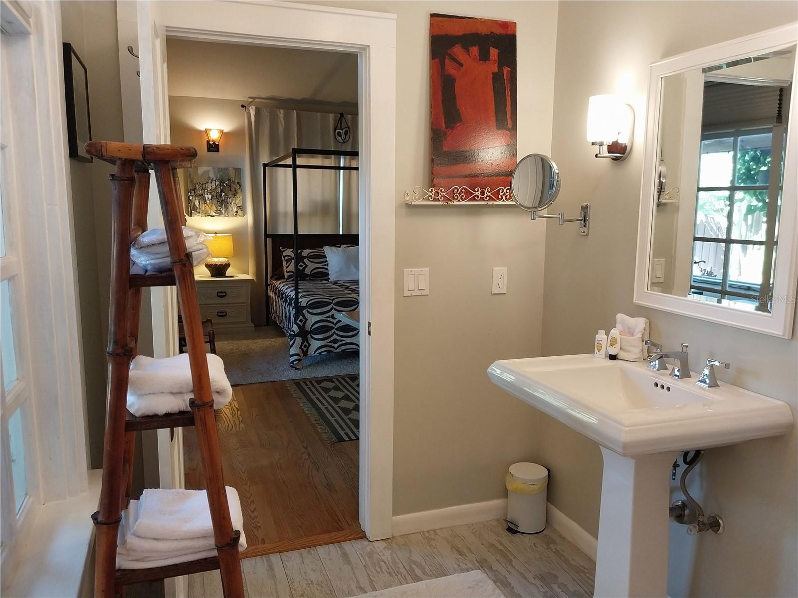 524 COLUMBIA CT, SARASOTA, FL, 34236