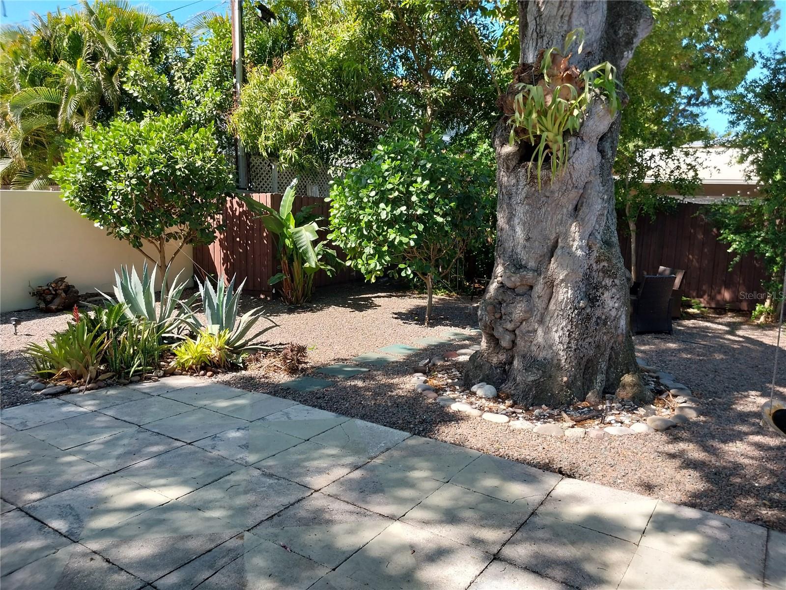 524 COLUMBIA CT, SARASOTA, FL, 34236