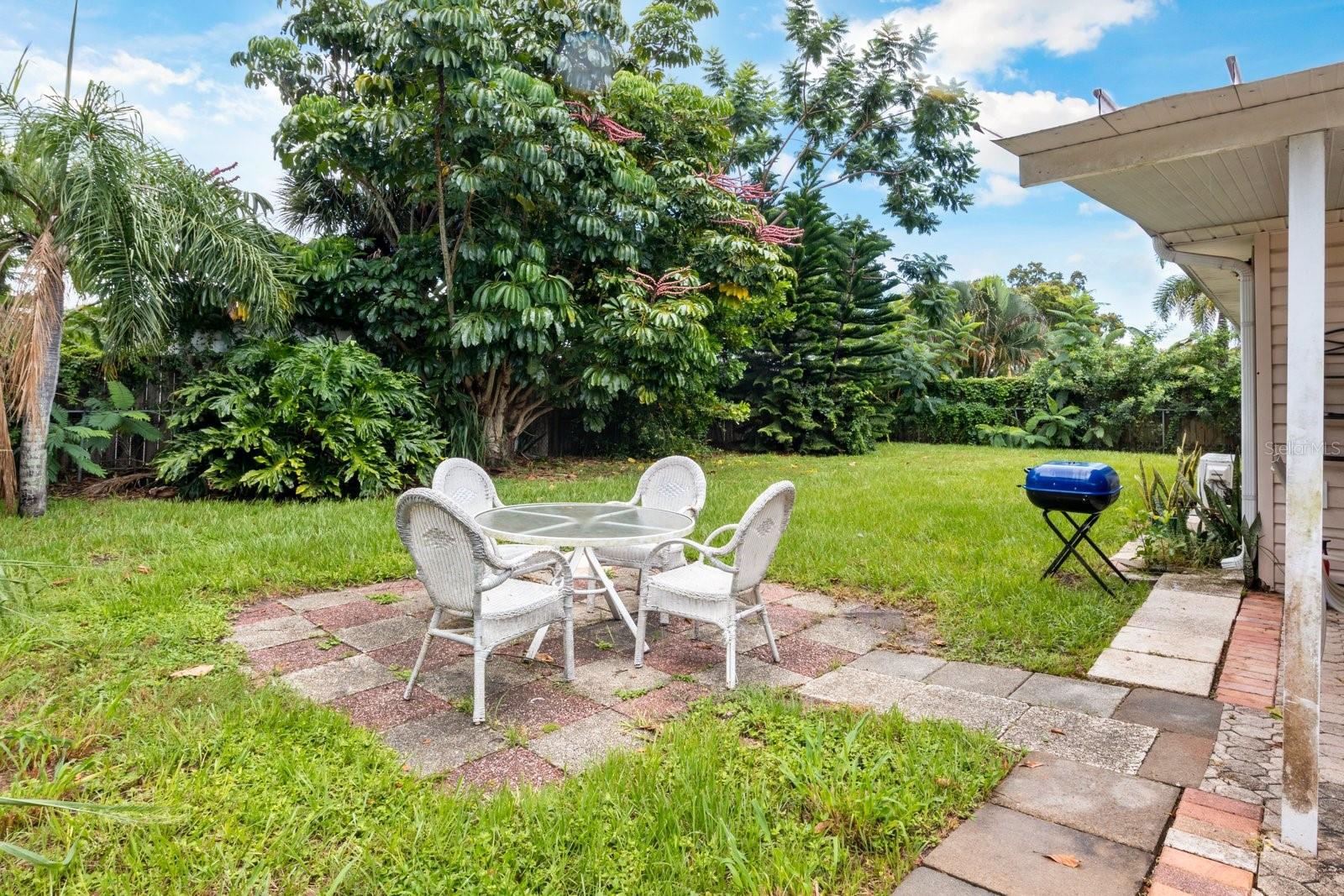 3217 MCINTOSH RD #B, SARASOTA, FL, 34232