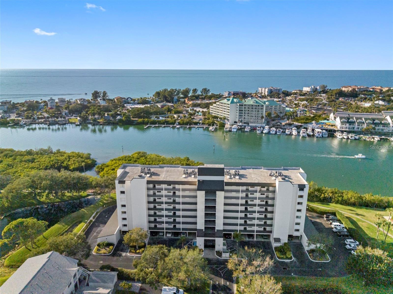 11730 SHIPWATCH DR #305, LARGO, FL, 33774