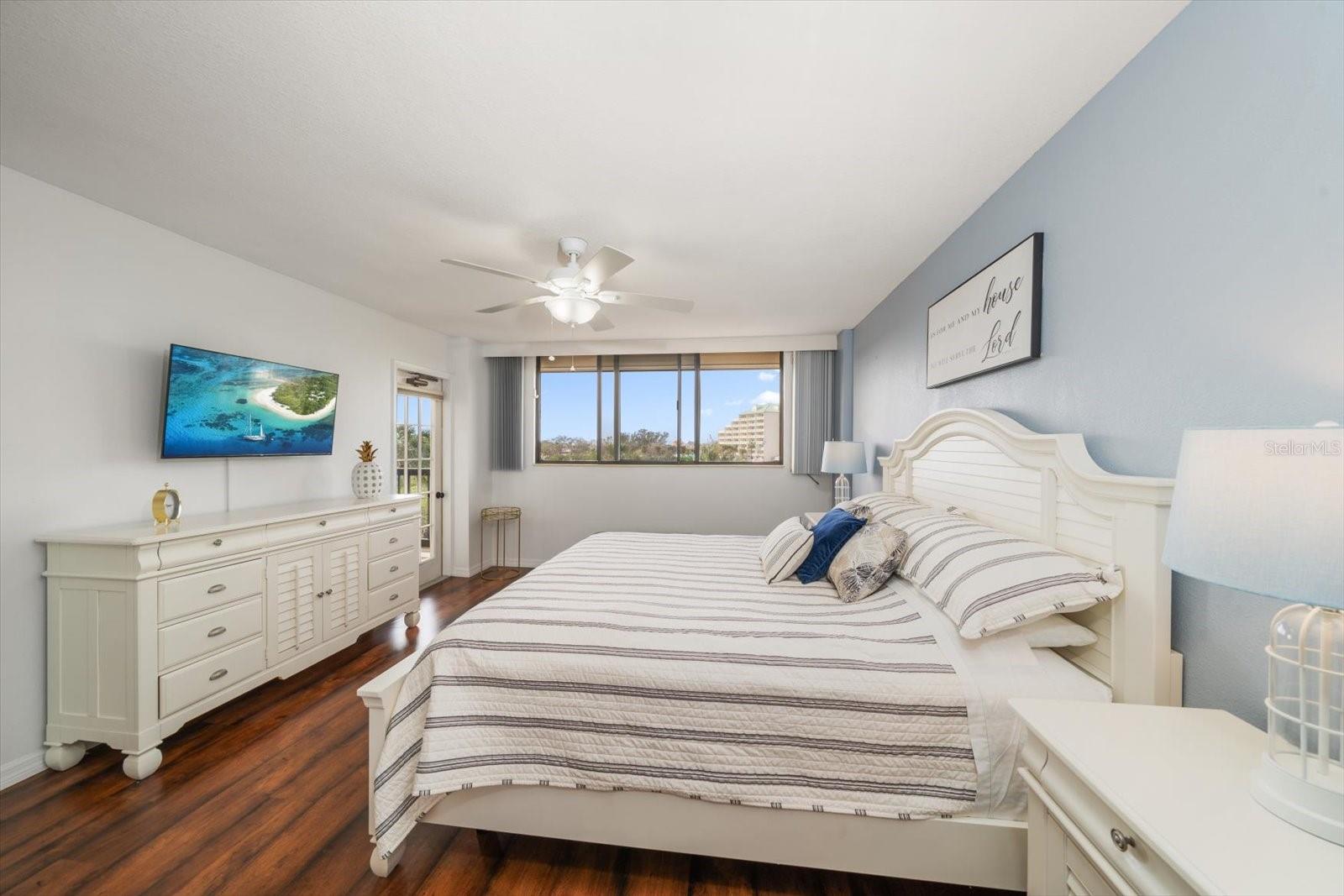 11730 SHIPWATCH DR #305, LARGO, FL, 33774