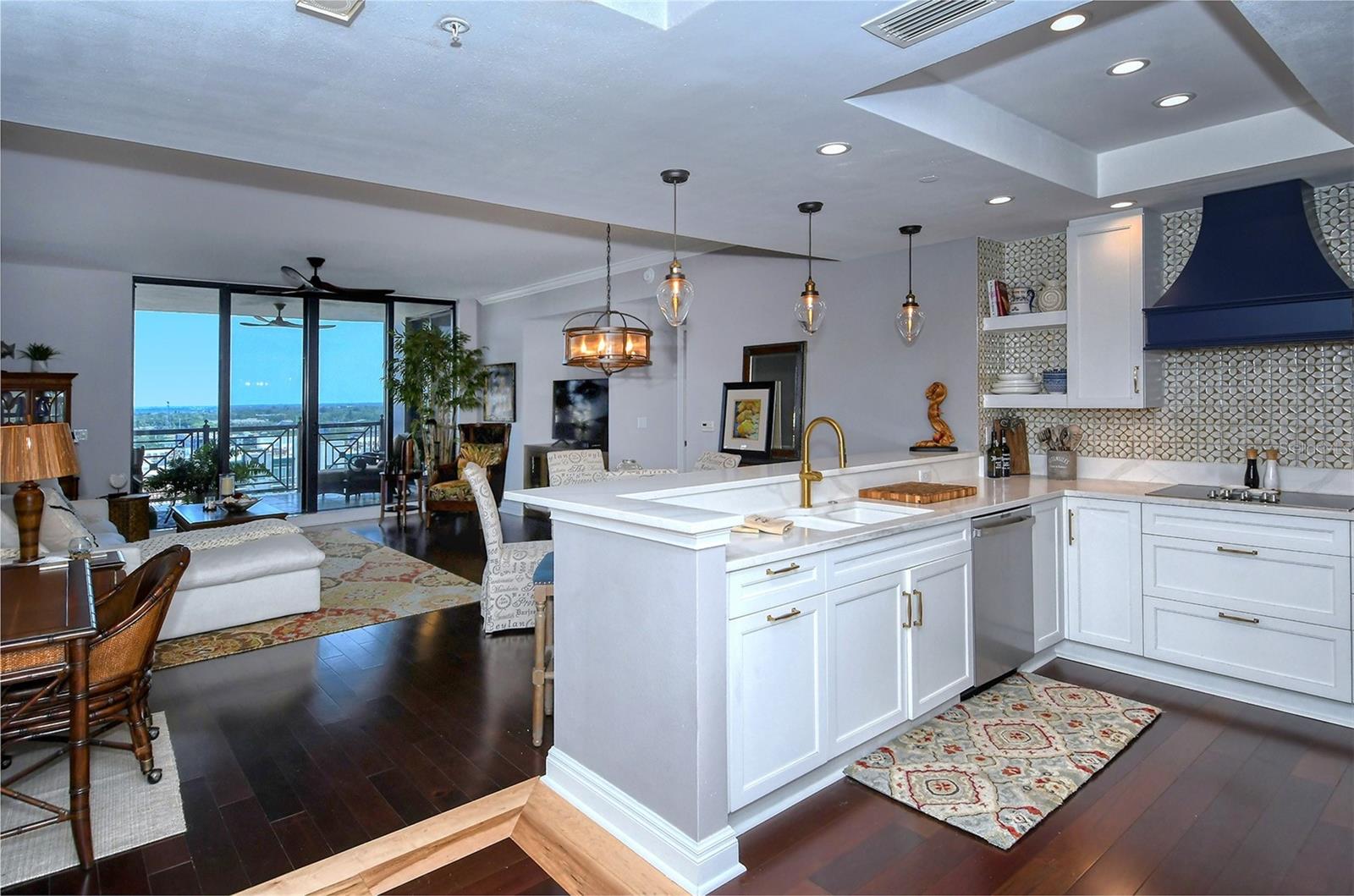 50 CENTRAL AVE #14B, SARASOTA, FL, 34236