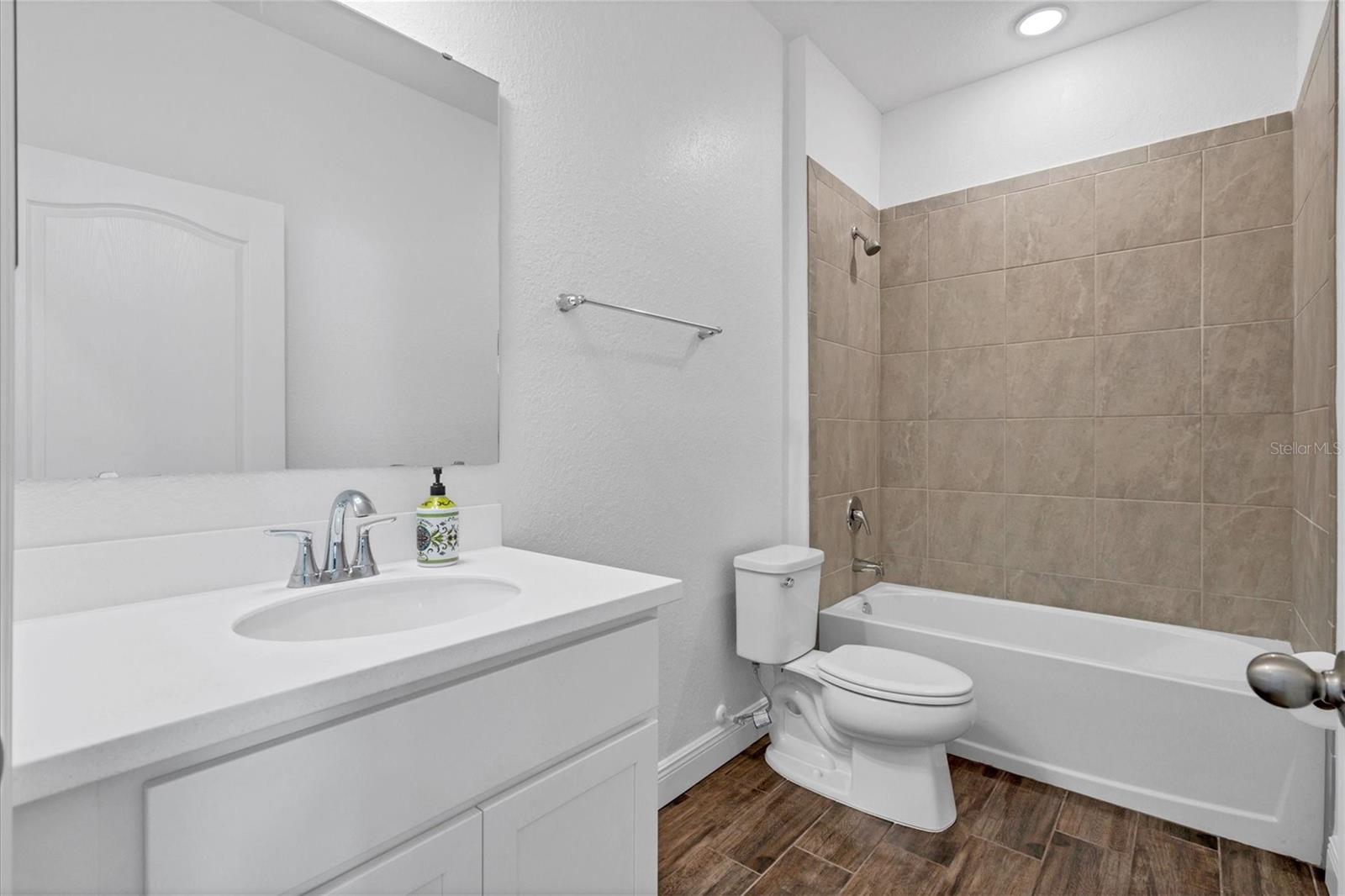 16824 CANOPY GARDEN DR, PORT CHARLOTTE, FL, 33953