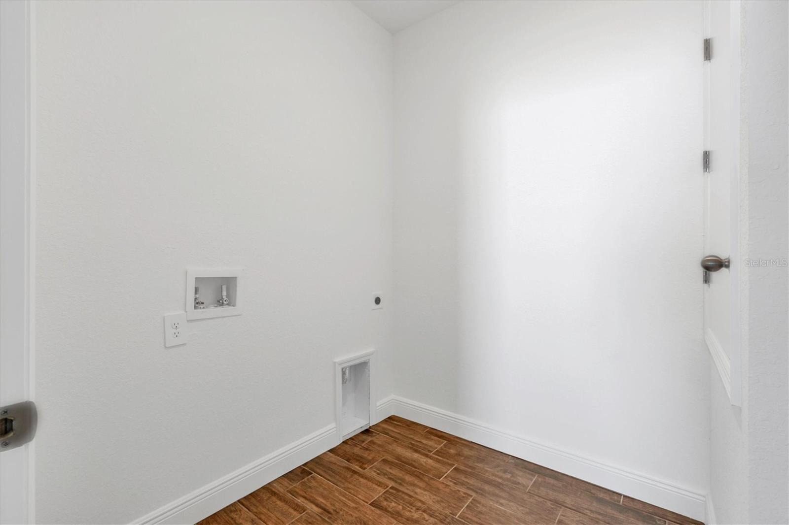 16824 CANOPY GARDEN DR, PORT CHARLOTTE, FL, 33953