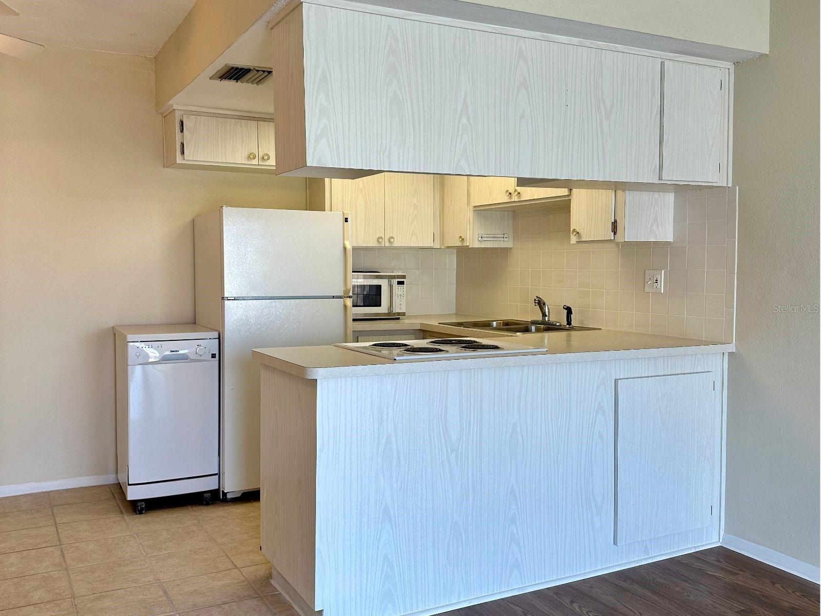 4329 TAHITIAN GARDENS CIR #B, HOLIDAY, FL, 34691