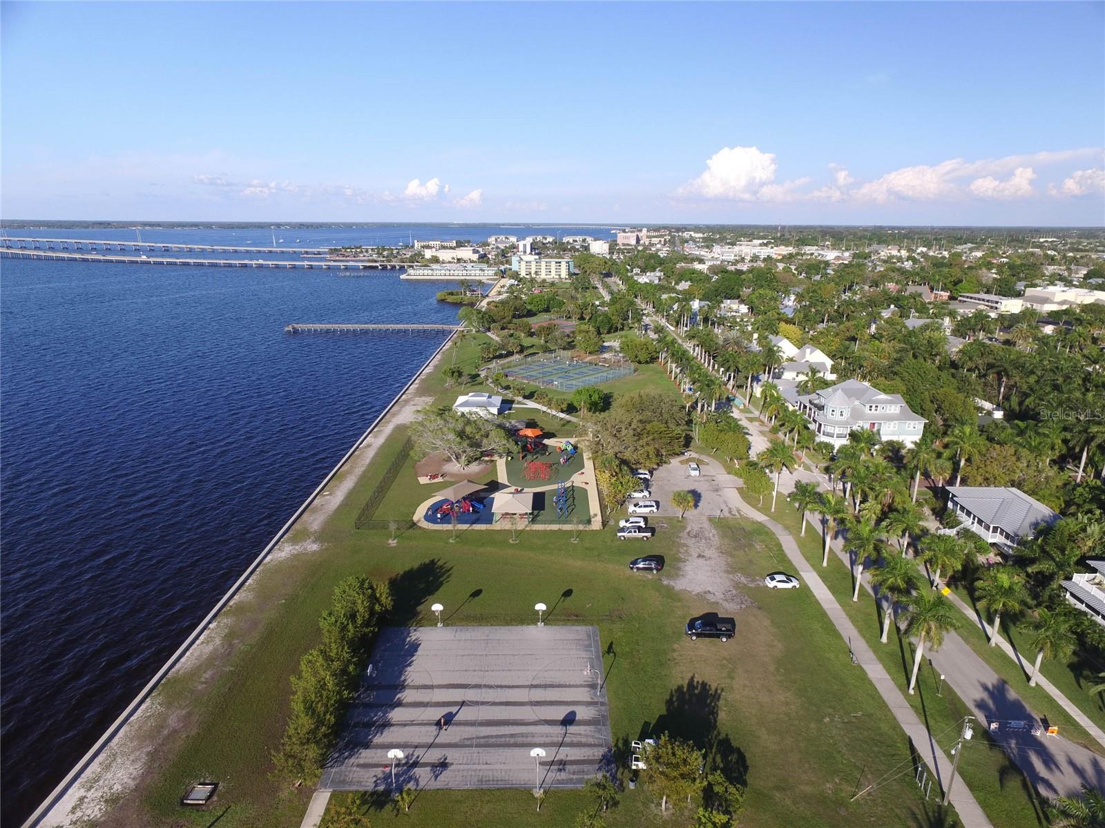 940 W OLYMPIA AVE, PUNTA GORDA, FL, 33950
