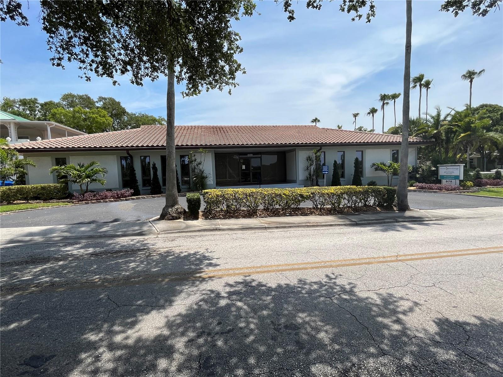 609 INDIAN ROCKS RD, BELLEAIR, FL, 33756