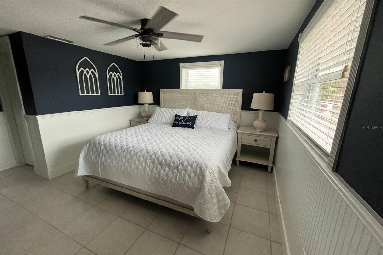 345 AVENIDA LEONA, SARASOTA, FL, 34242