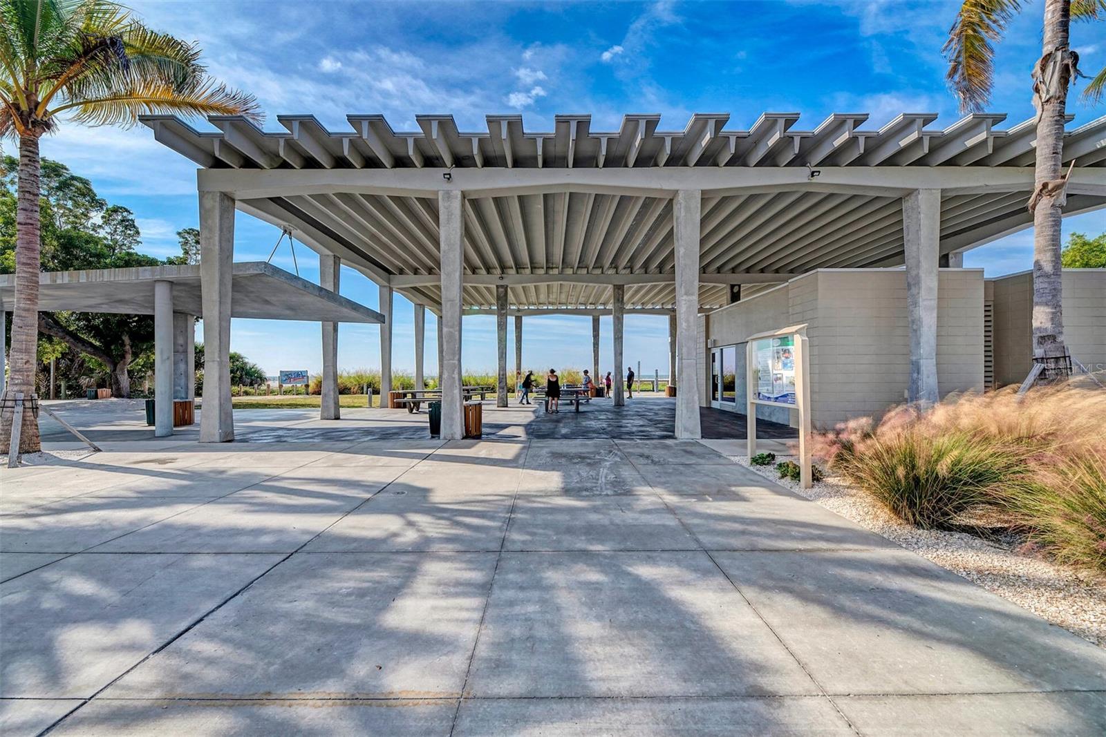 345 AVENIDA LEONA, SARASOTA, FL, 34242