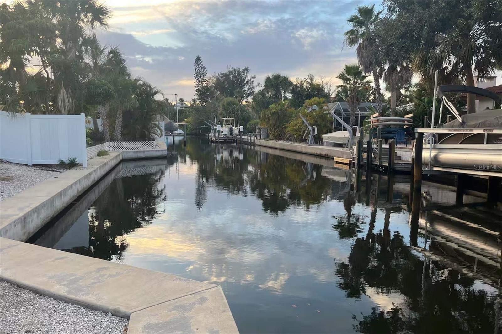 345 AVENIDA LEONA, SARASOTA, FL, 34242