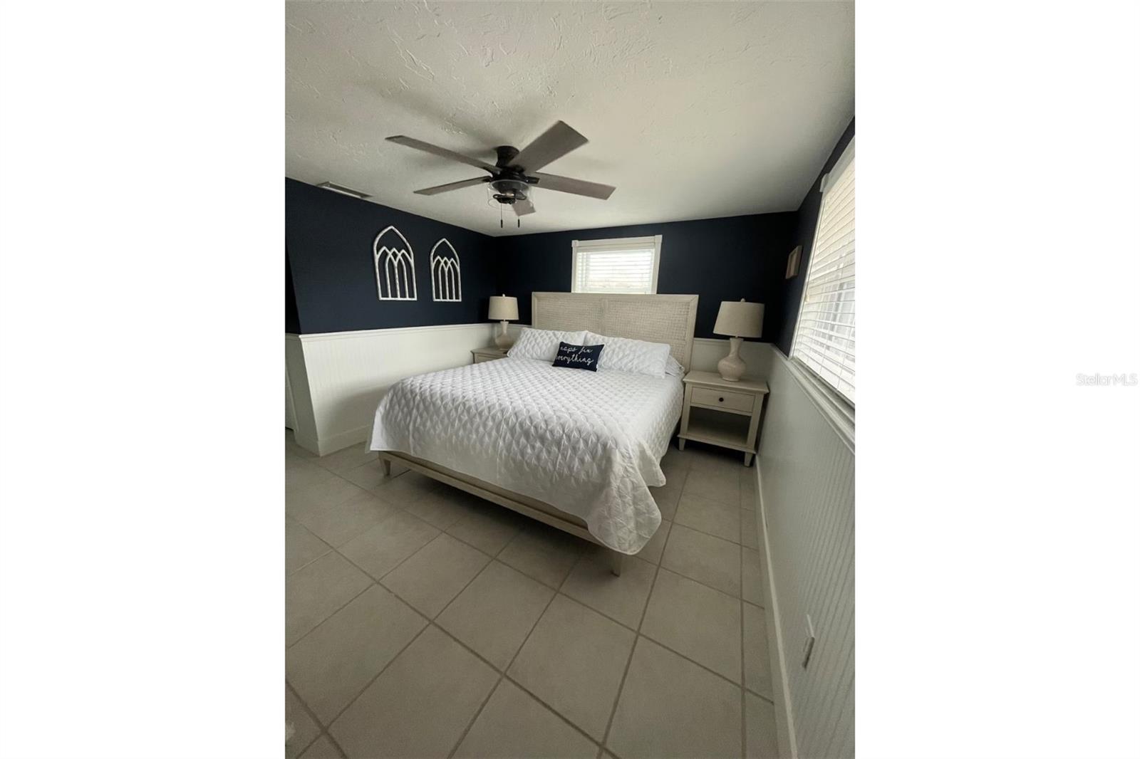 345 AVENIDA LEONA, SARASOTA, FL, 34242