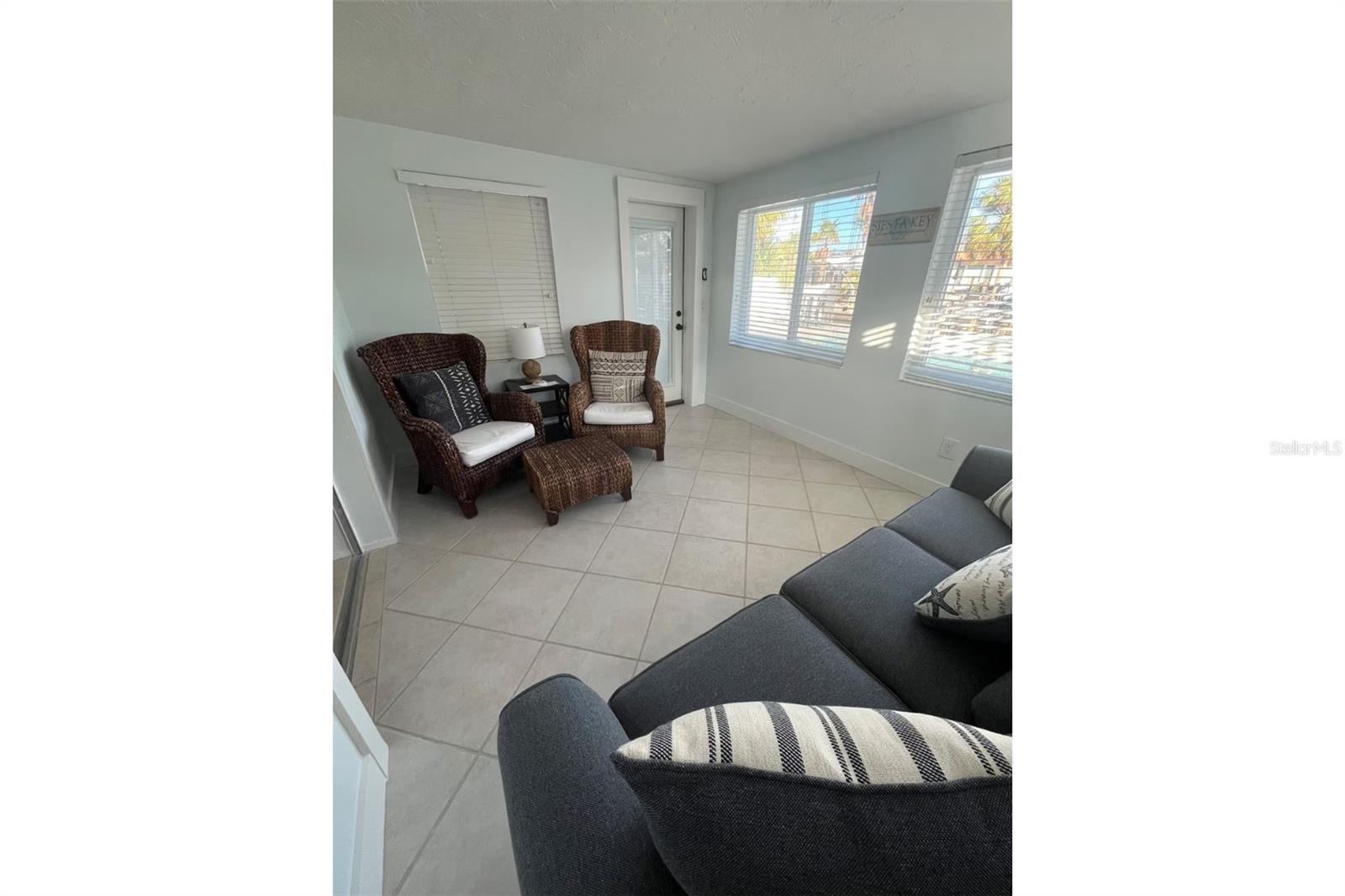 345 AVENIDA LEONA, SARASOTA, FL, 34242