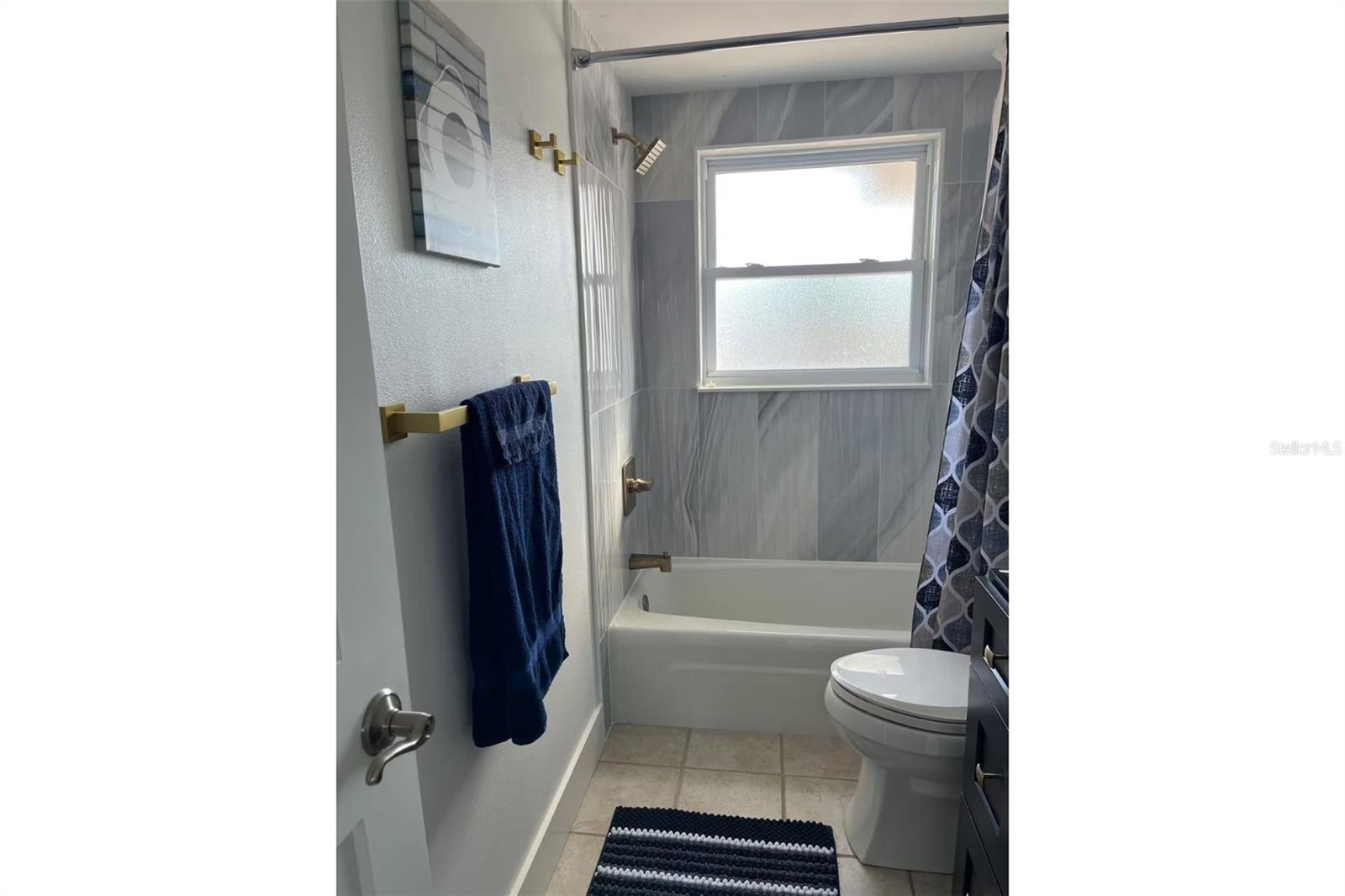 345 AVENIDA LEONA, SARASOTA, FL, 34242