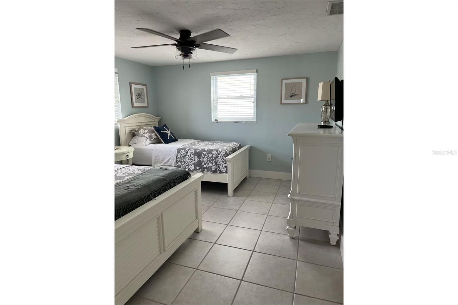345 AVENIDA LEONA, SARASOTA, FL, 34242