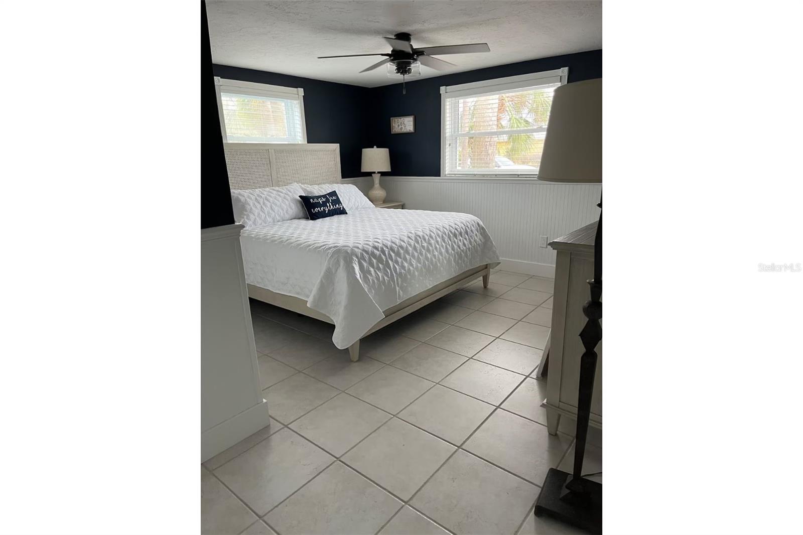 345 AVENIDA LEONA, SARASOTA, FL, 34242