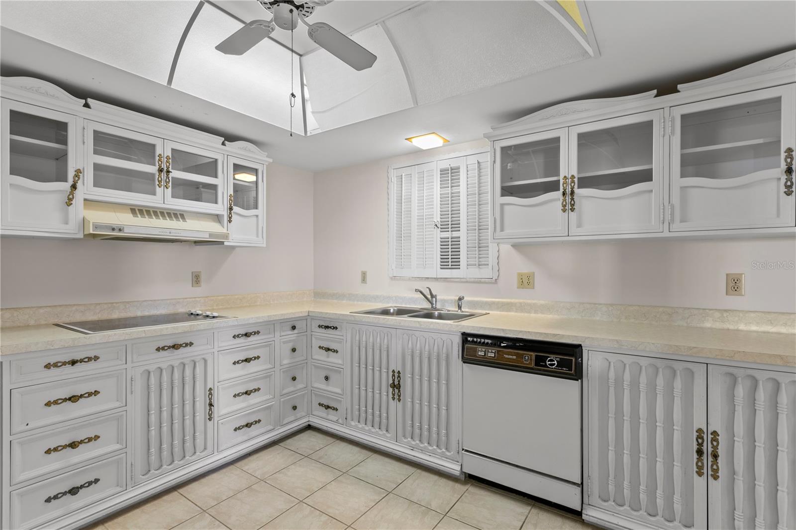 5200 BRITTANY DR S #4-1102, ST PETERSBURG, FL, 33715