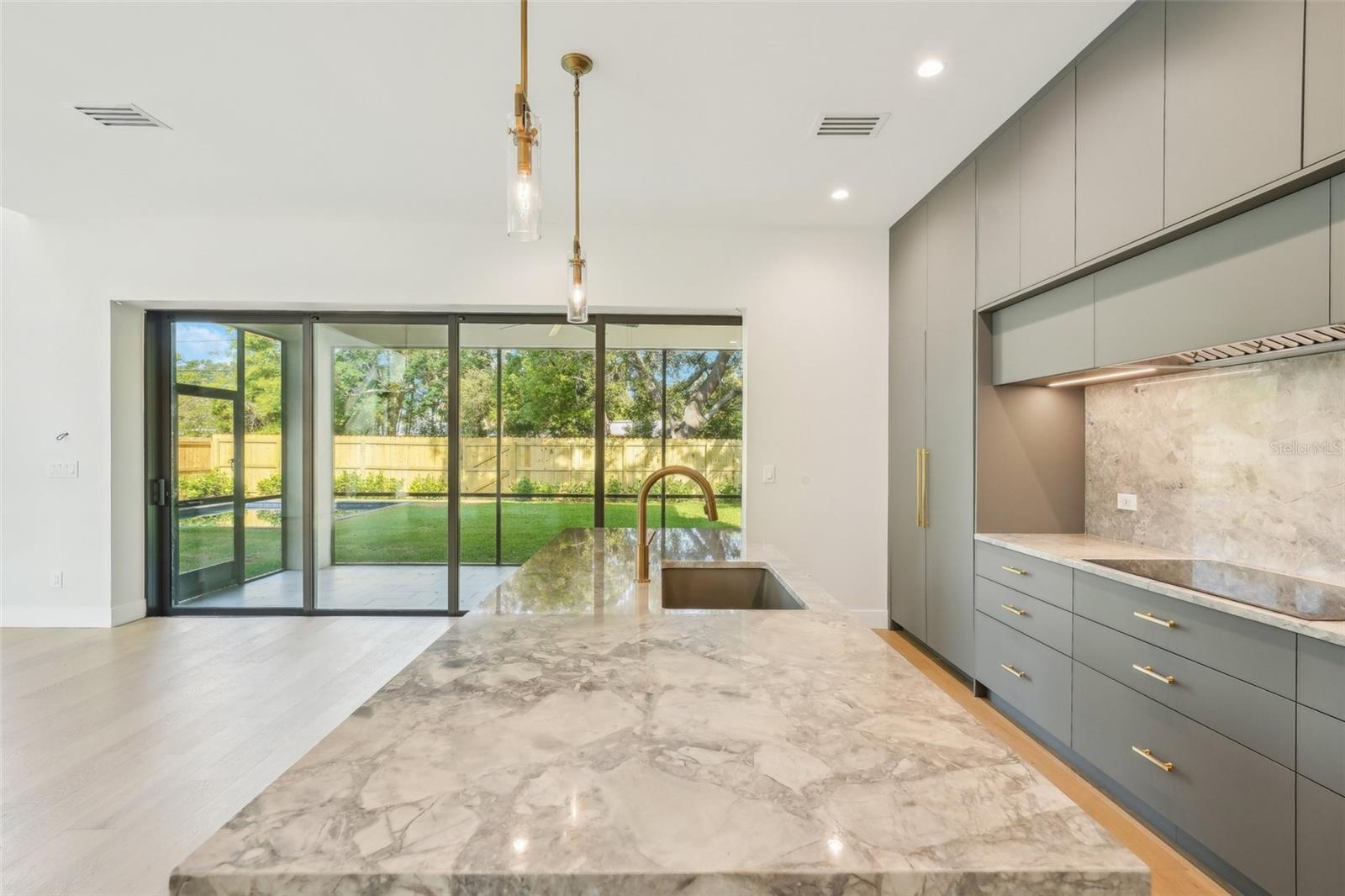 1630 DOUGLAS AVE, DUNEDIN, FL, 34698